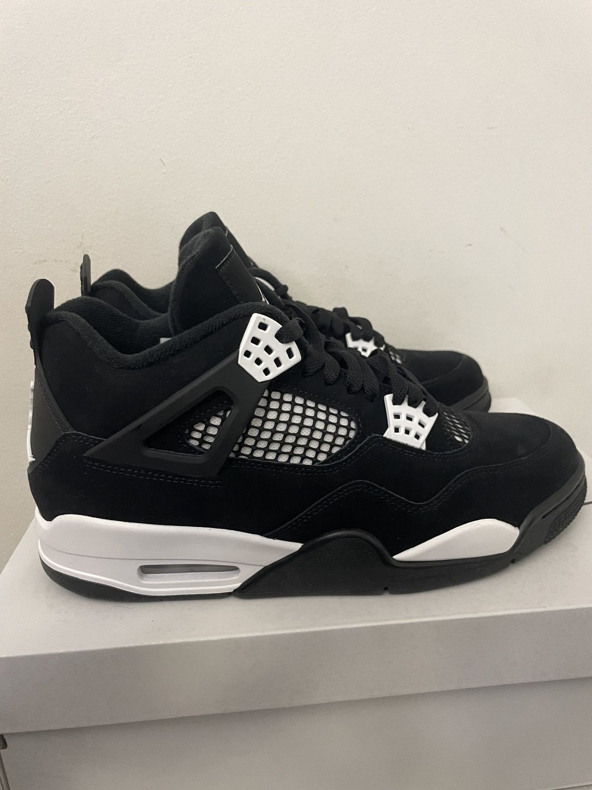 Jordan Brand × Nike Jordan 4 White thunder Size US 9.5 / EU 42-43 - 3 Thumbnail