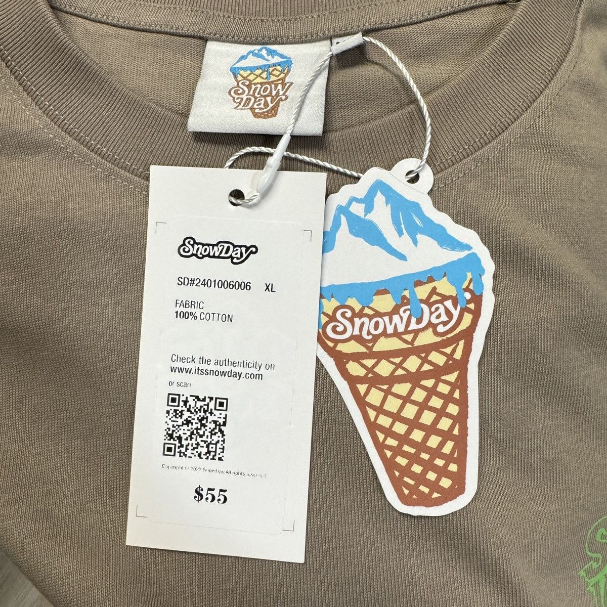 Other SnowDay World Tour Oversized t-shirt Size US XL / EU 56 / 4 - 7 Thumbnail