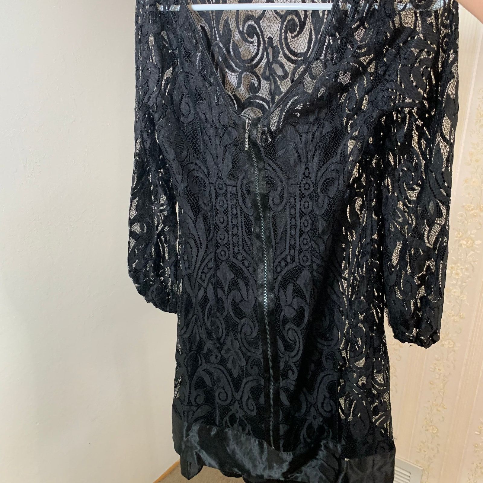 Laundry by Shelli Segal Laundry by Shelli Segal Black Lace Dress size 4 Size S / US 4 / IT 40 - 2 Thumbnail