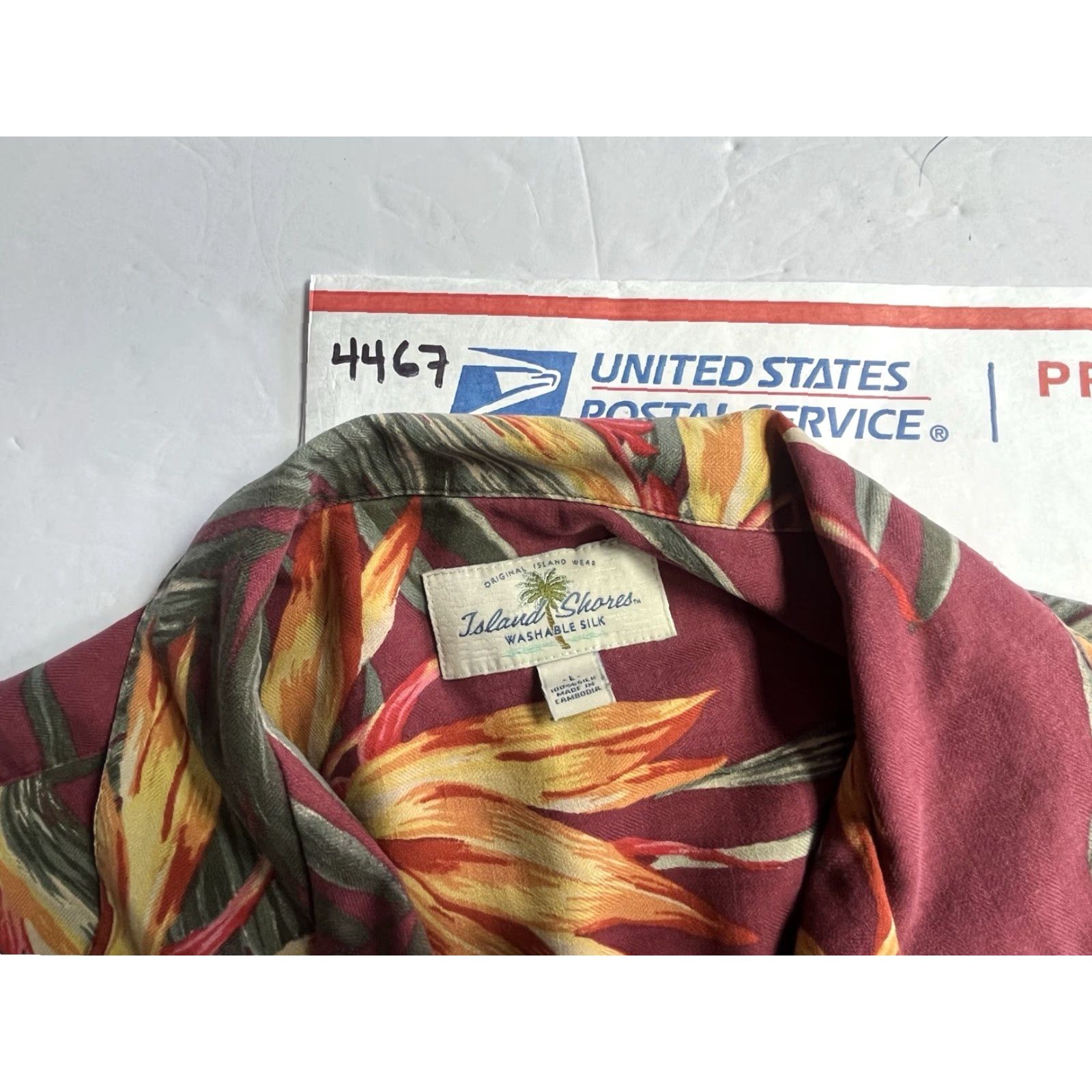 Vintage Island Shores Silk Button-Up Hawaiian Shirt Red Palm Trees Men's Large Beach Tropical Aloha Short Sleeve Front Pocket Button-Up Size US L / EU 52-54 / 3 - 6 Thumbnail