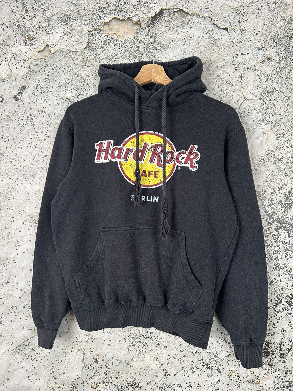 Hard Rock Cafe Vintage Hard Rock Cafe Berlin Hoodie Streetwear Hype Size US M / EU 48-50 / 2 - 1 Thumbnail