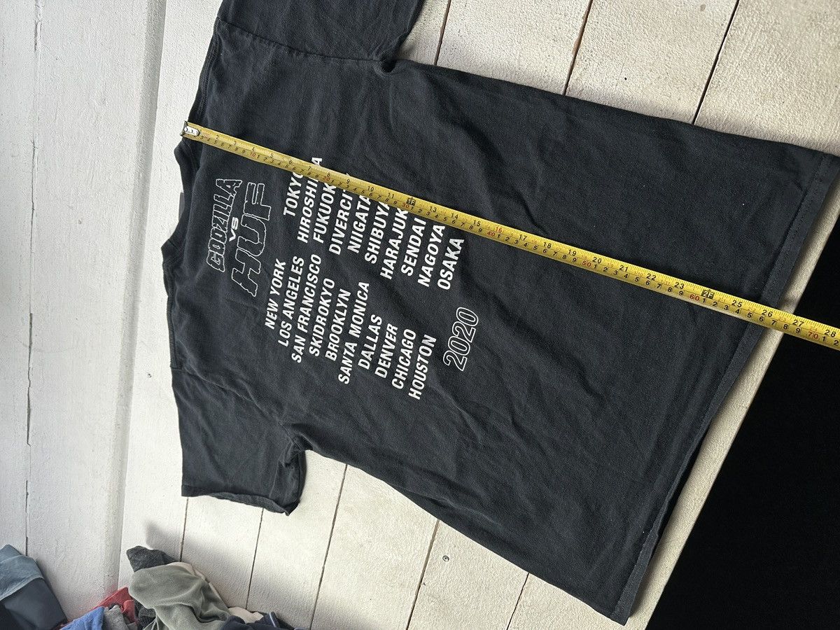 Huf 🚨GODZILLA VS HUF 2020 BIG LOGO t shirt sk8 rap black Size US M / EU 48-50 / 2 - 11 Thumbnail