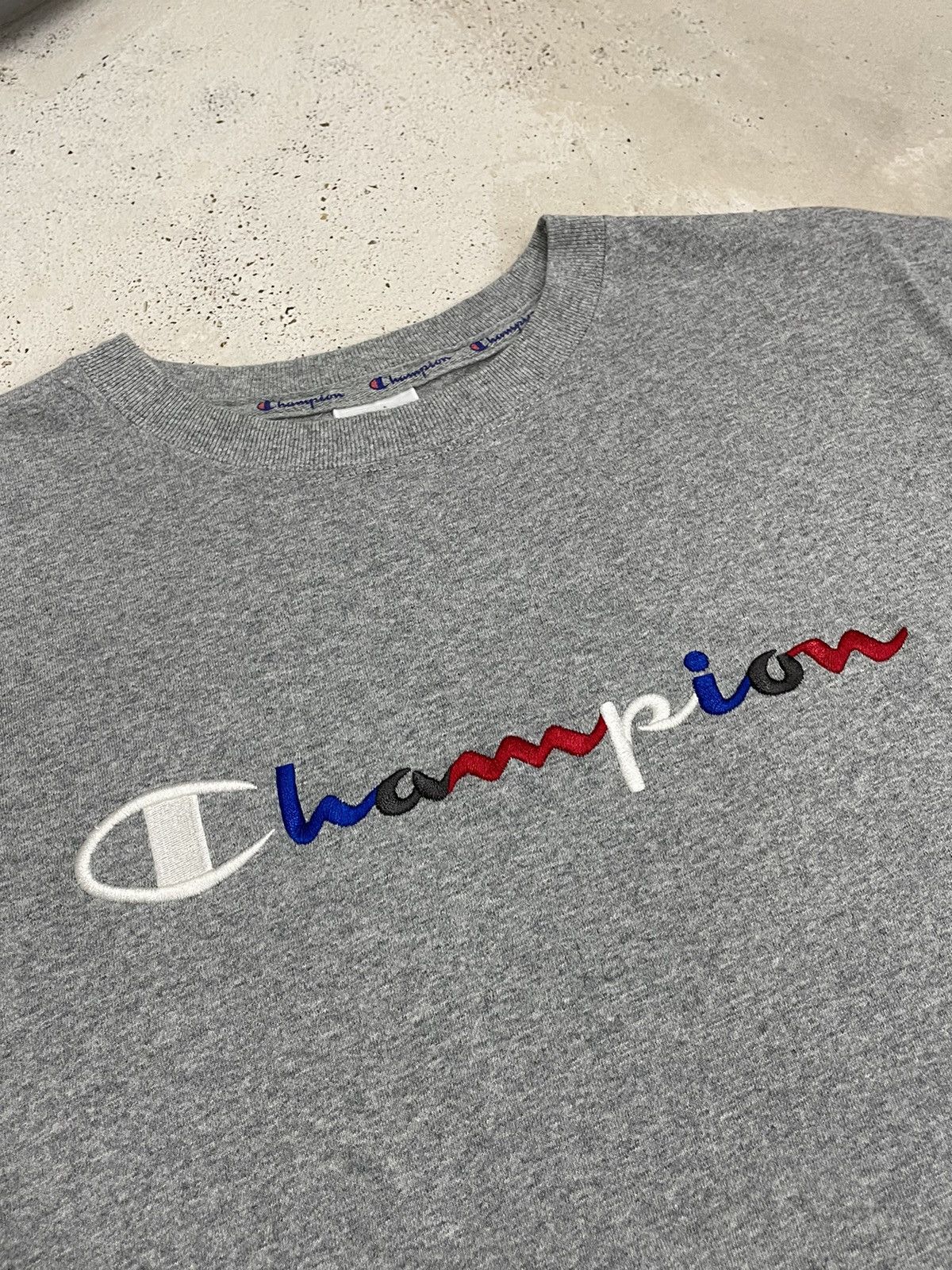 Champion Champion Color Embroidery Details Arm Logo Size US L / EU 52-54 / 3 - 5 Thumbnail