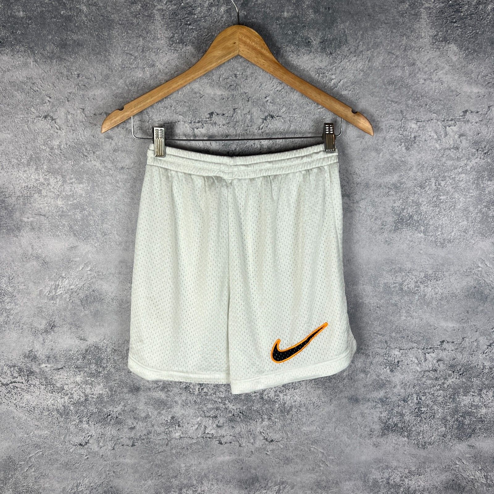Nike Nike Vintage Shorts Men's Size S White ` Size US 30 / EU 46 - 1 Thumbnail