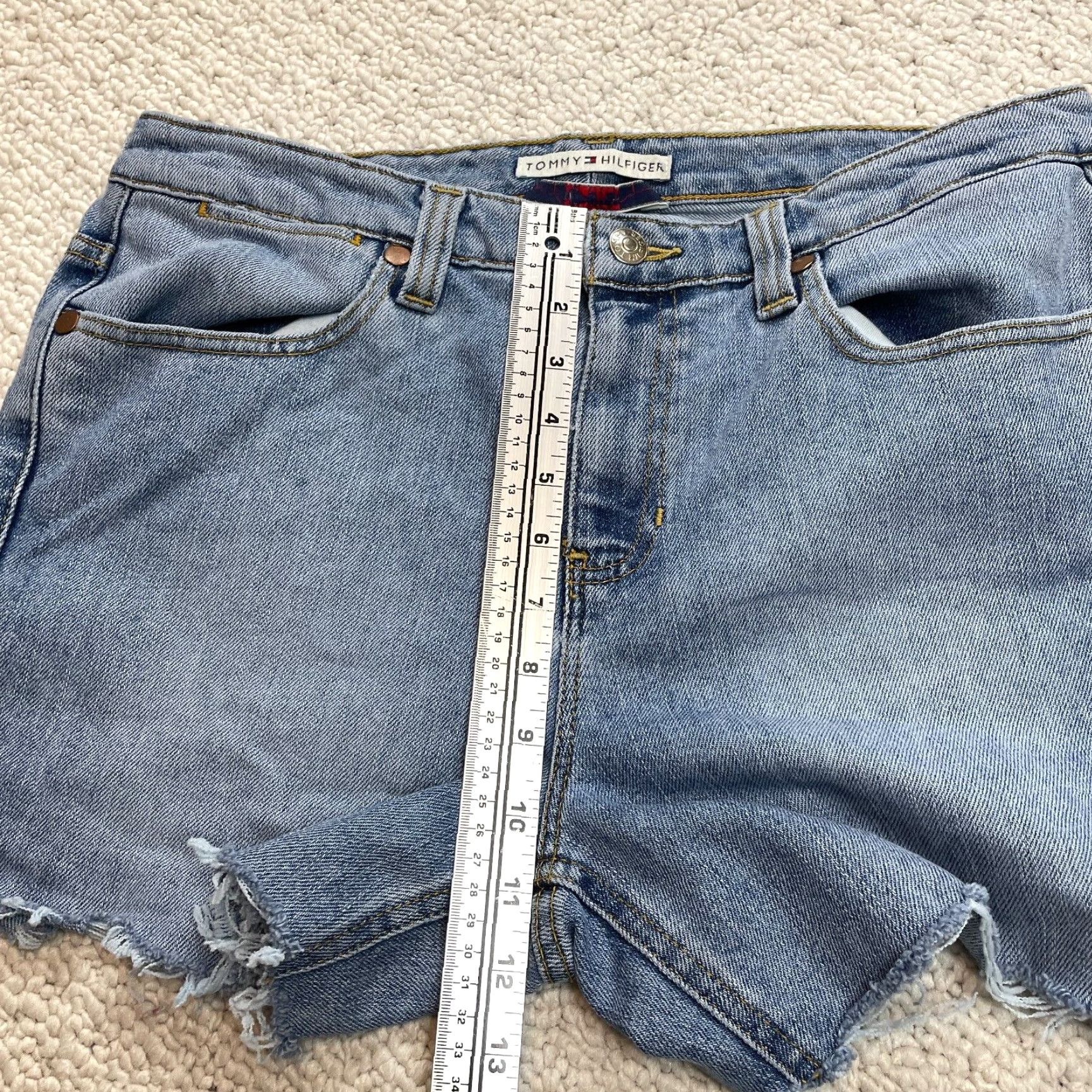 Tommy Hilfiger VINTAGE Tommy Hilfiger Jeans Shorts Womens 12 Hipster Blue Denim Medium Wash Cutoff Size 34" / US 12 / IT 48 - 4 Thumbnail