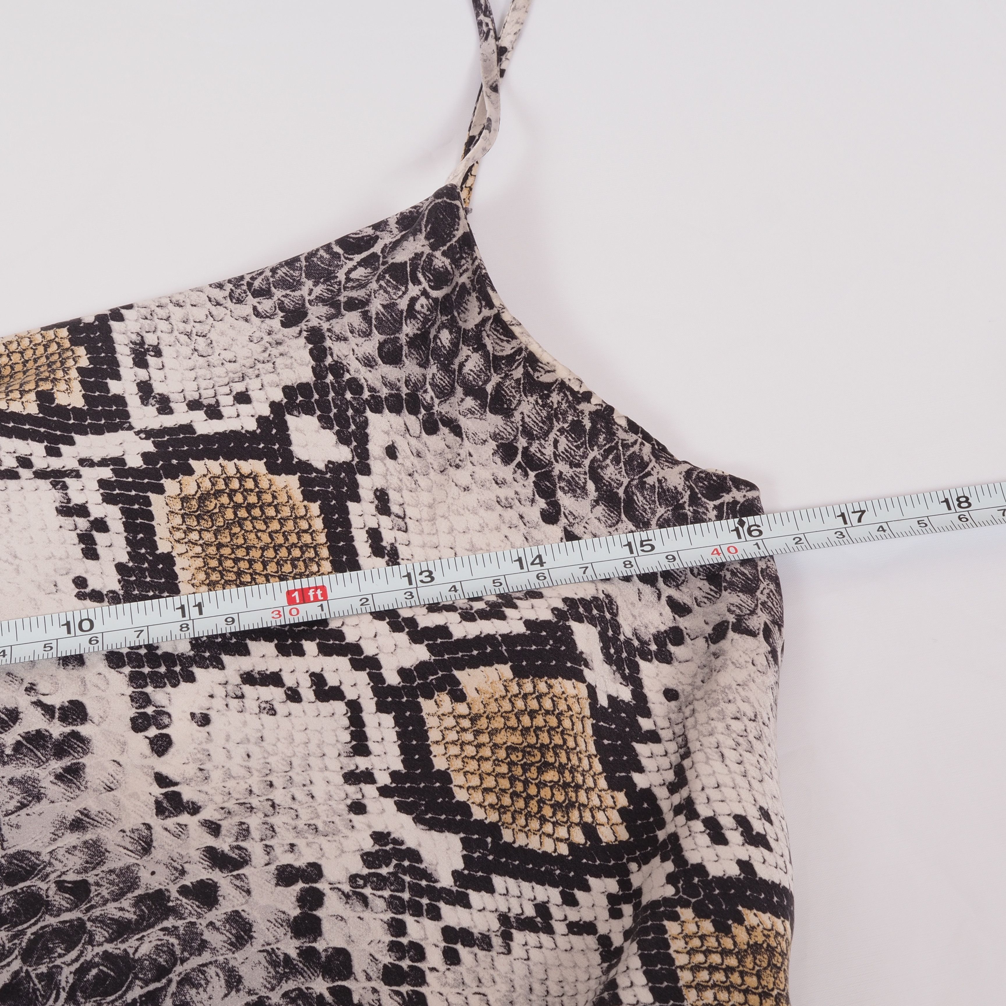 Roberto Cavalli Roberto Cavalli Vintage Snakeskin Print Silk Top Camisole Size M / US 6-8 / IT 42-44 - 9 Thumbnail