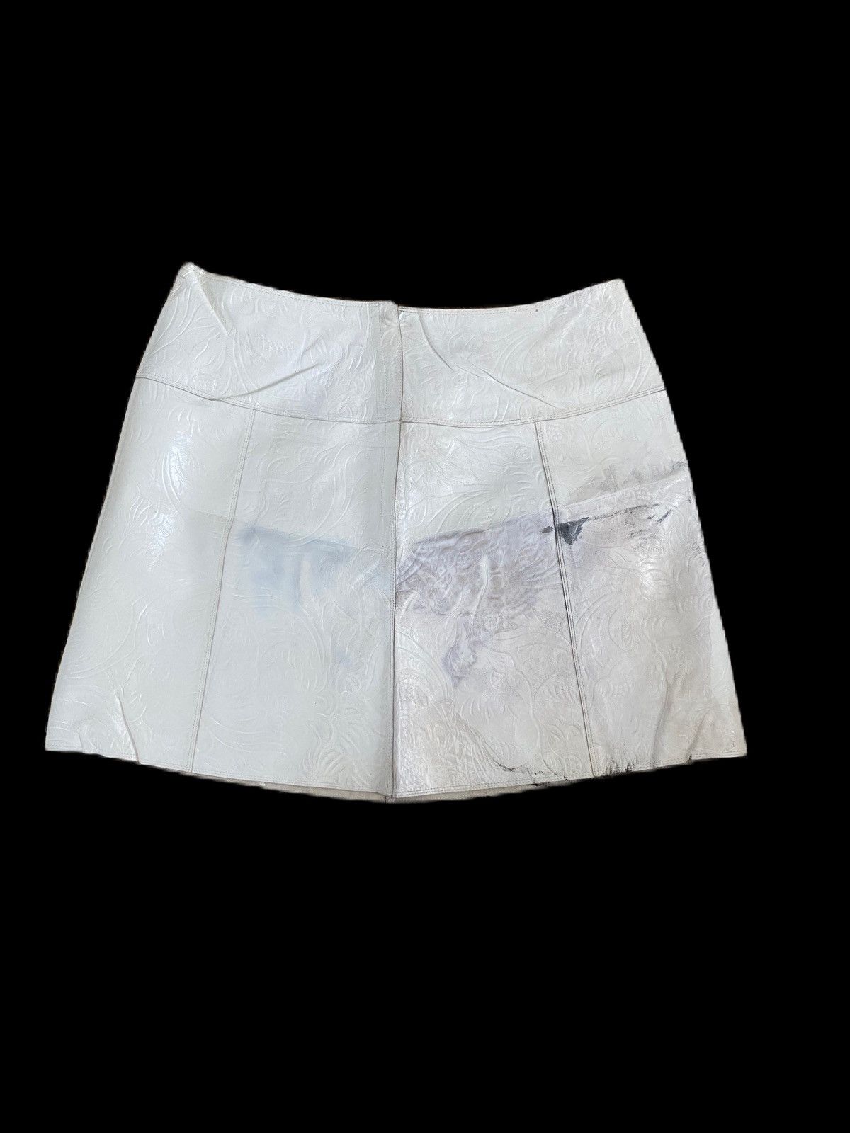 Fendi FENDI LEATHER SKIRT WHITE Size 28" / US 6 / IT 42 - 2 Thumbnail
