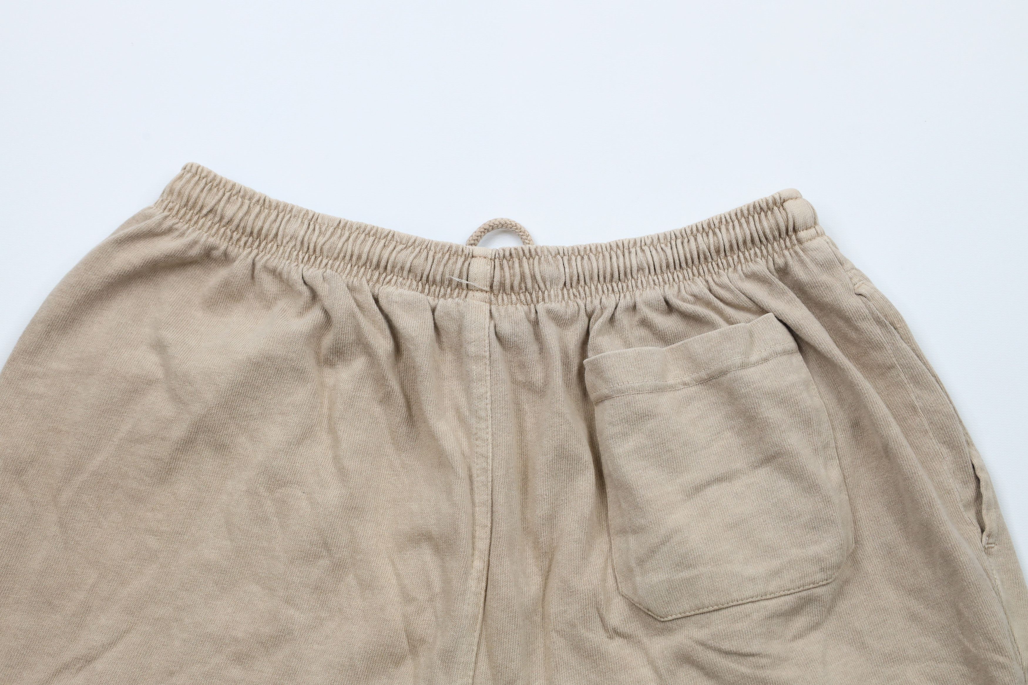 Vintage Vintage 90s Streetwear Pigment Dye Above Knee Shorts Beige Size US 34 / EU 50 - 11 Thumbnail