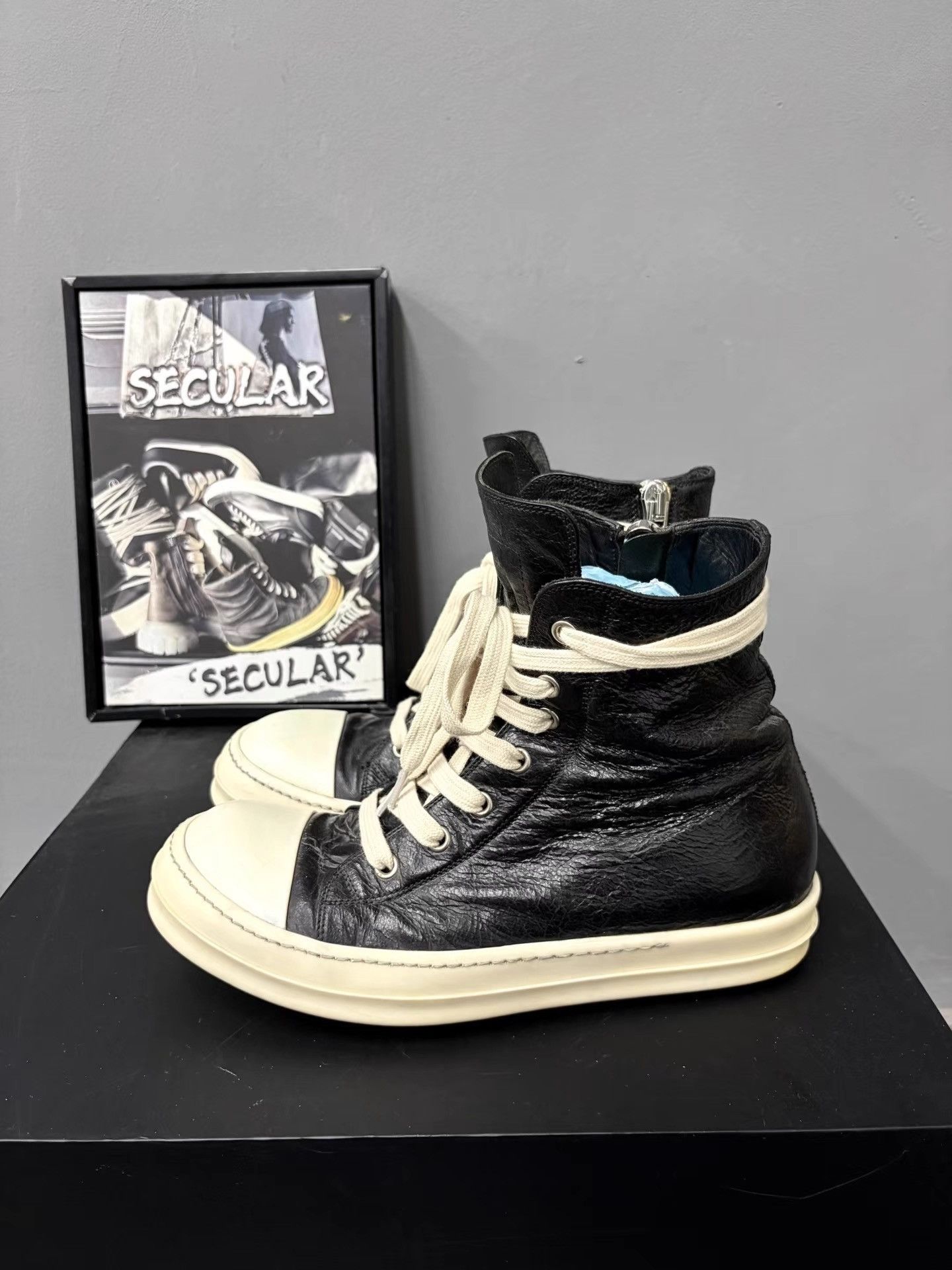 Rick Owens Rick Owens 17SS Distressed Leather High-Top Sneakers K34 Size US 6.5 / EU 39-40 - 2 Thumbnail
