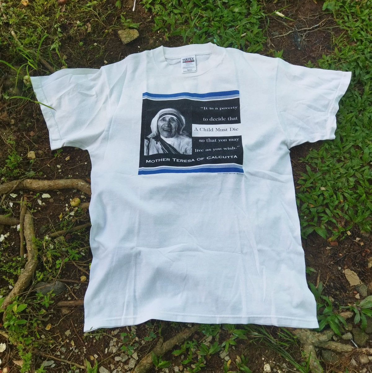 Vintage 1997 Mother Teresa Catholic Tee