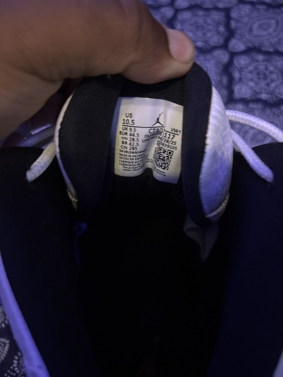 Jordan Brand Jordan 12 taxis Size US 10.5 / EU 43-44 - 6 Thumbnail