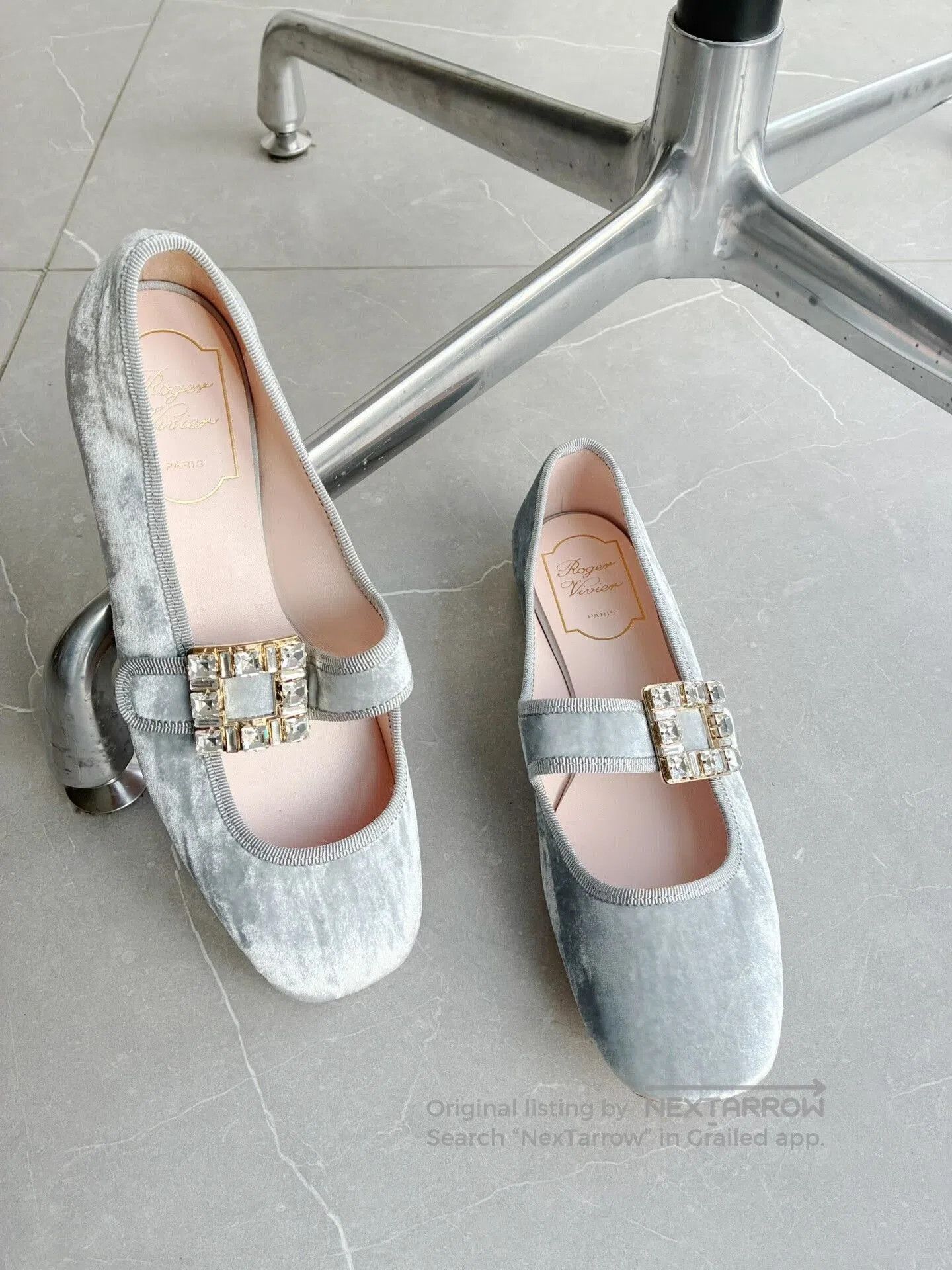 Roger Vivier Roger Vivier Velvet Crystal Buckle Mary Janes. Size US 5.5 / IT 35.5 - 1 Thumbnail