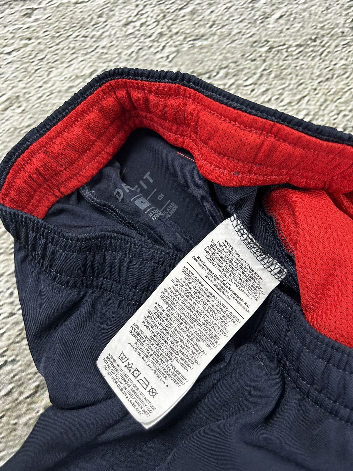 Nike Nike vintage navy red nylon track pants parachute drill Size US 28 / EU 44 - 5 Thumbnail