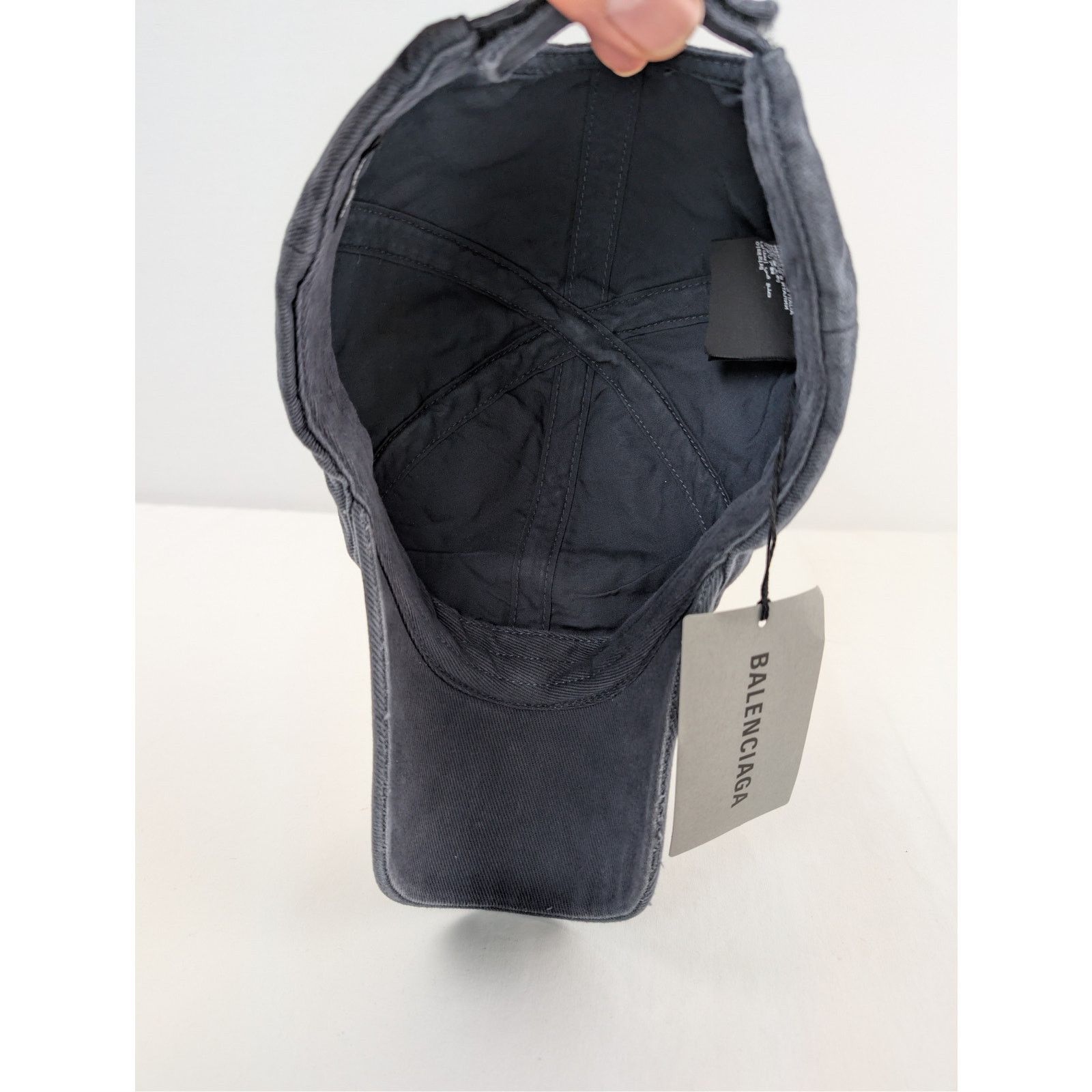 Balenciaga o1rshd1 Size: L / Cotton Drill BB Sprayed Cap / Hat in Grey Size ONE SIZE - 9 Thumbnail