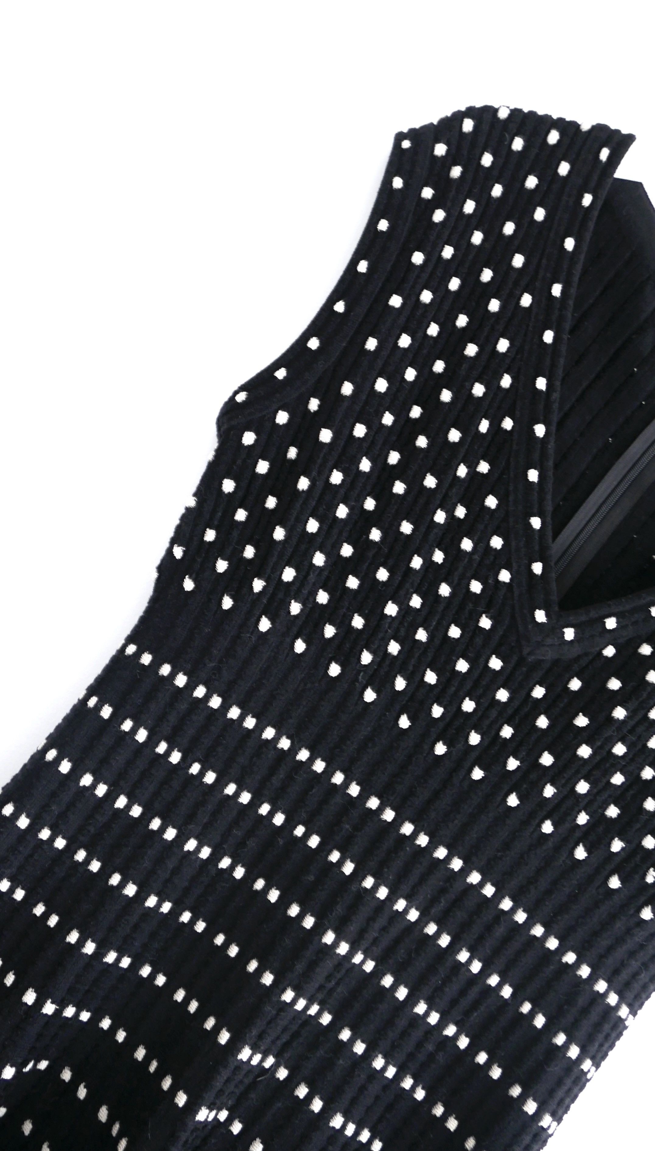 Alaia Alaia Black & White Knit Skater Dress Size S / US 4 / IT 40 - 3 Thumbnail