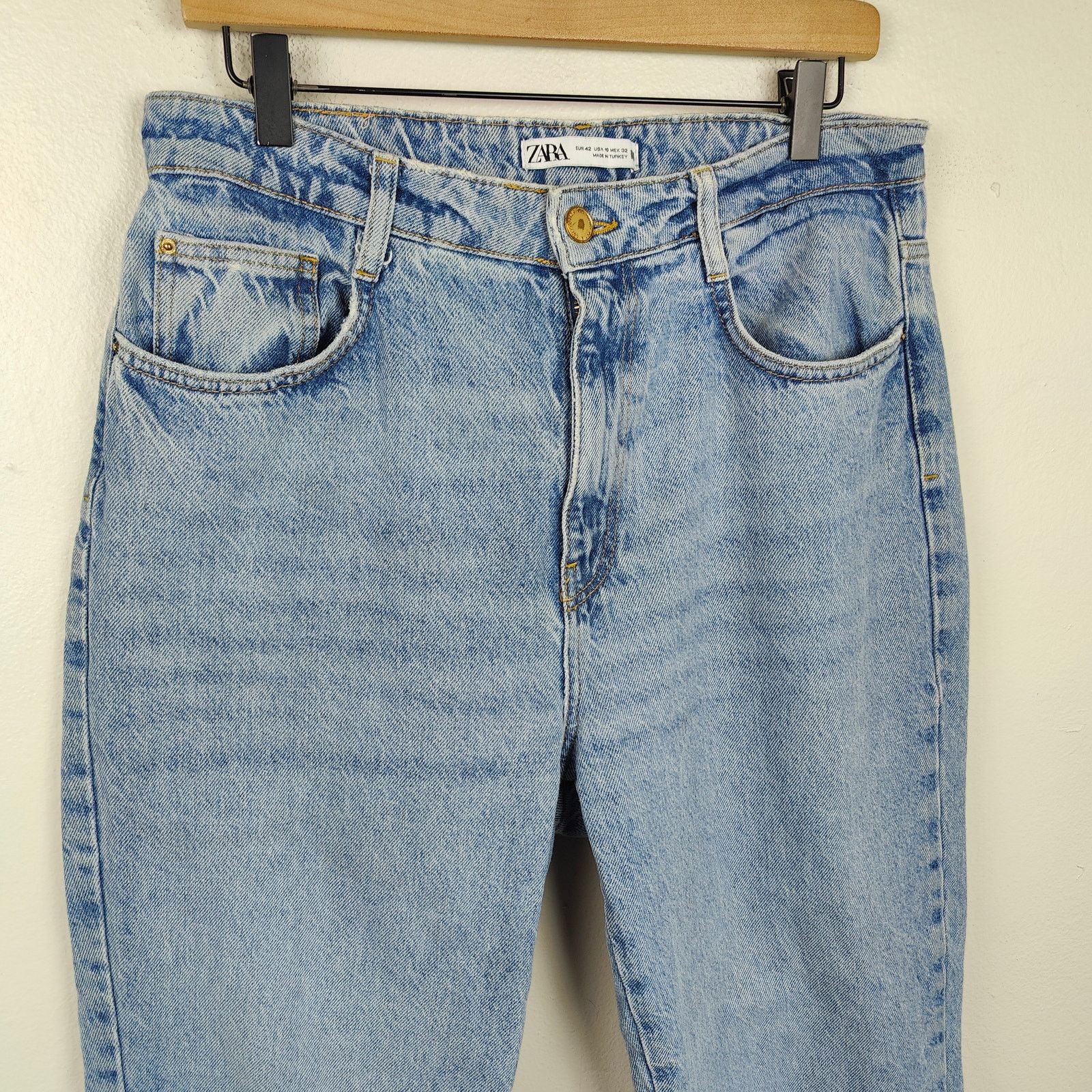 Zara Zara Straight Leg Jeans Womens 10 Raw Hem High Rise Size 32" / US 10 / IT 46 - 2 Thumbnail