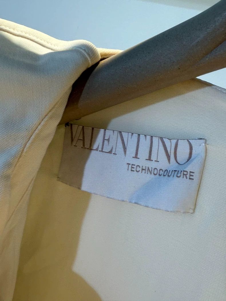 Valentino Valentino Main line dress Size M / US 6-8 / IT 42-44 - 2 Thumbnail