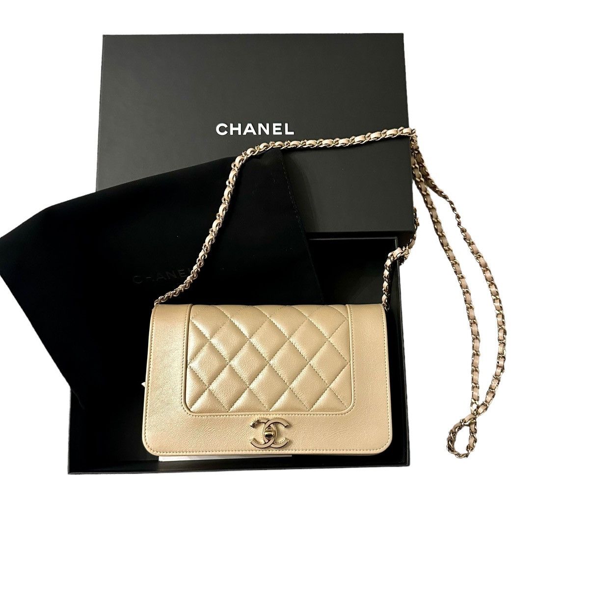 Chanel CHANEL Mademoiselle Chain Crossbody Bag Size ONE SIZE - 1 Thumbnail