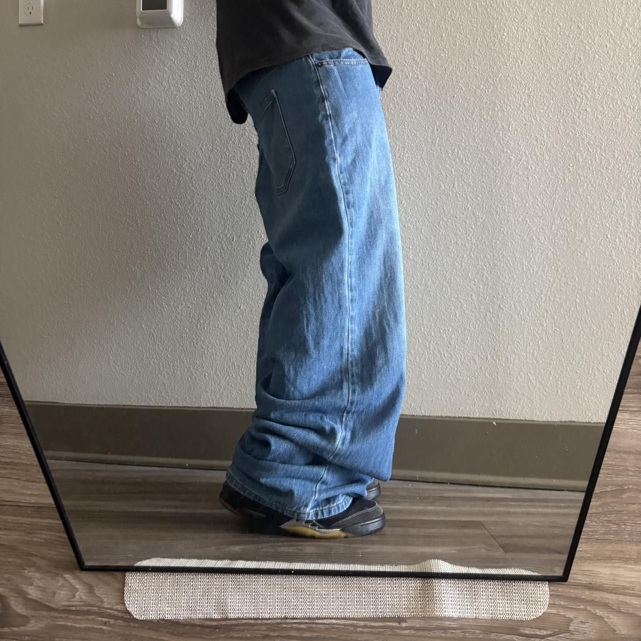 Japanese Brand Crazy Vintage Y2K/2000s Baggy Wide Leg Skater Style Denim Jeans! 33x32 Size US 33 - 2 Thumbnail