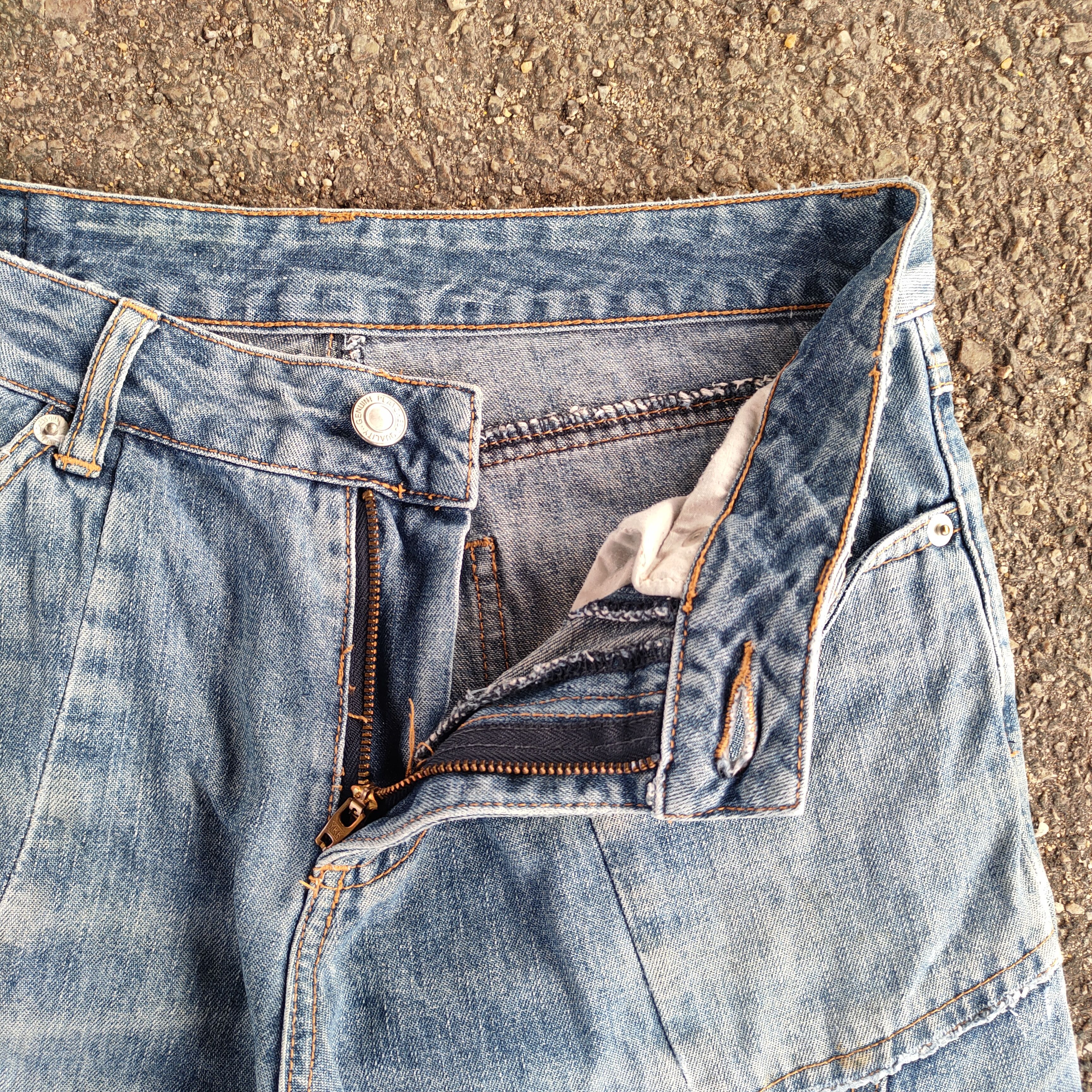 Japanese Brand FLARE VINTAGE JAPANESE FADED DISTRESSED JEANS DENIM PANTS Size US 28 / EU 44 - 7 Thumbnail