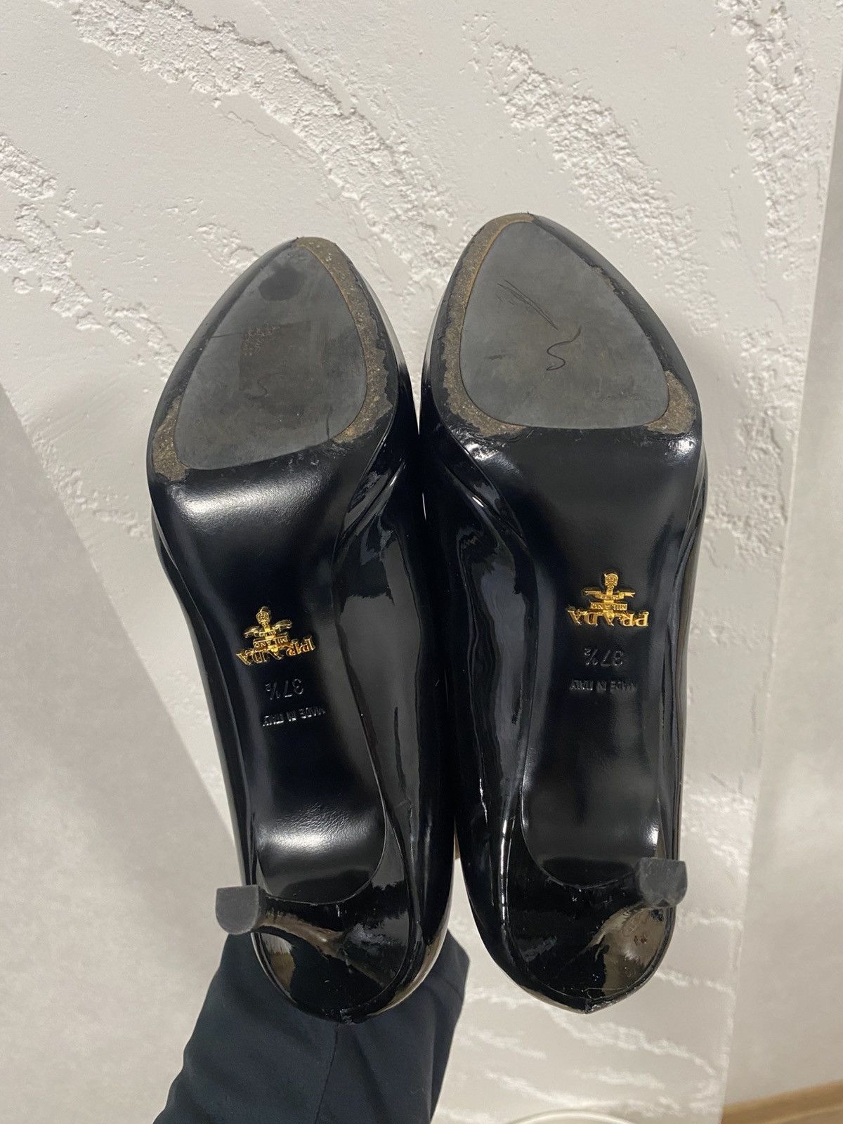 Prada Prada Black Patent Leather Heels Size: 37.5 Size US 7.5 / IT 37.5 - 8 Thumbnail
