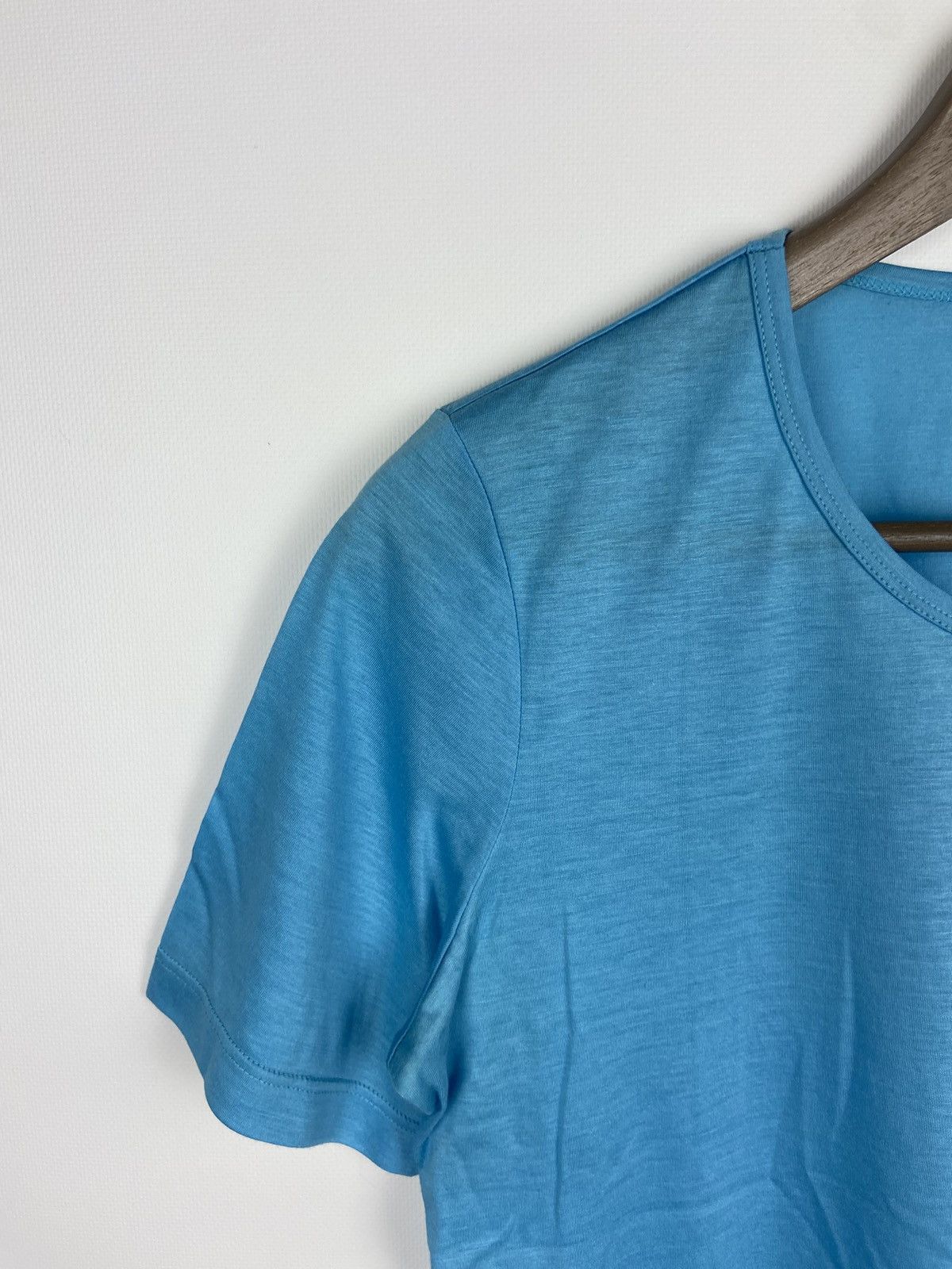 Jil Sander Jil Sander Women's Blue Crewn Neck T-Shirt Sz M Size S / US 4 / IT 40 - 4 Thumbnail