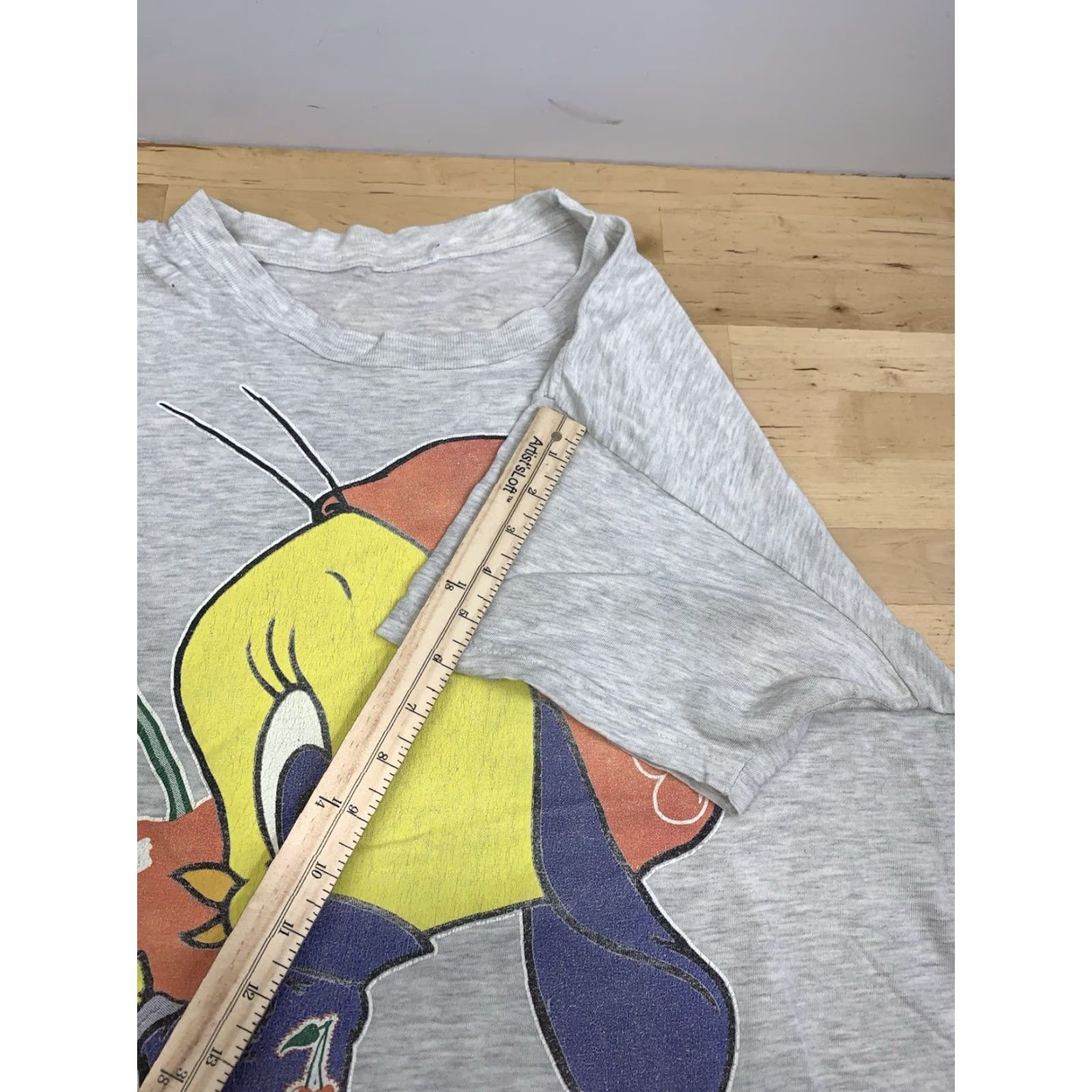 Vintage VINTAGE Tweety Bird Shirt Looney Tunes XL Gray 90s Cartoon Adult Unisex T-Shirt Short Sleeve Other Keywords Size US XL / EU 56 / 4 - 7 Thumbnail