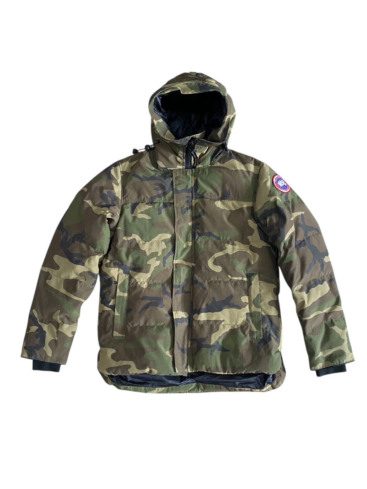 Canada Goose Canada Goose camo puffer jacket Size US S / EU 44-46 / 1 - 6 Thumbnail