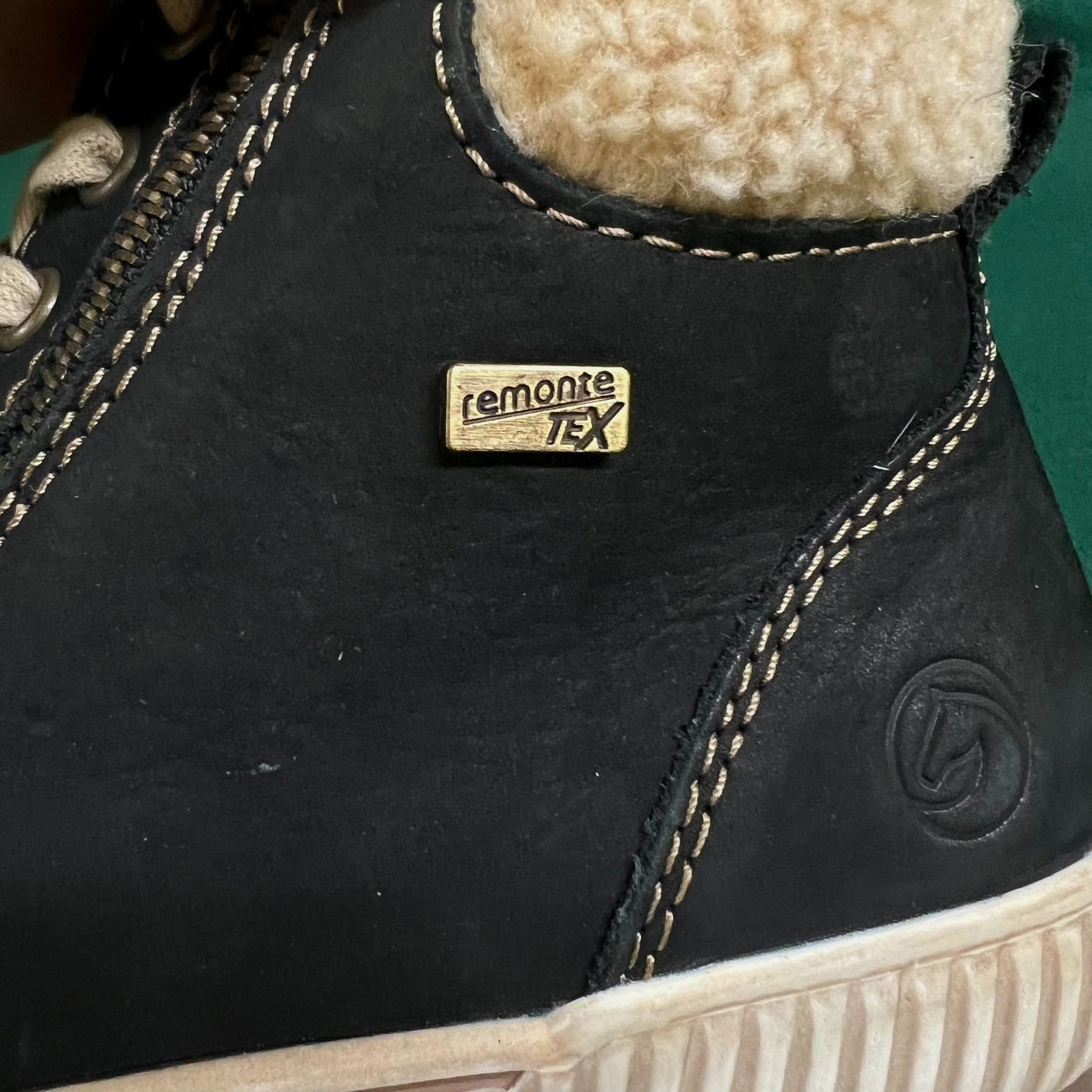 Other Remonte Women's Black Leather US 8.5 High-Top Sneakers With Size US 8.5 / IT 38.5 - 9 Thumbnail