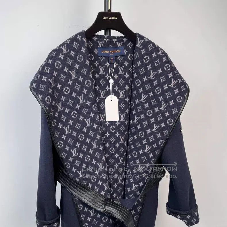 Louis Vuitton Louis Vuitton Dark blue presbyopic full-print bathrobe coa Size S / US 4 / IT 40 - 2 Thumbnail