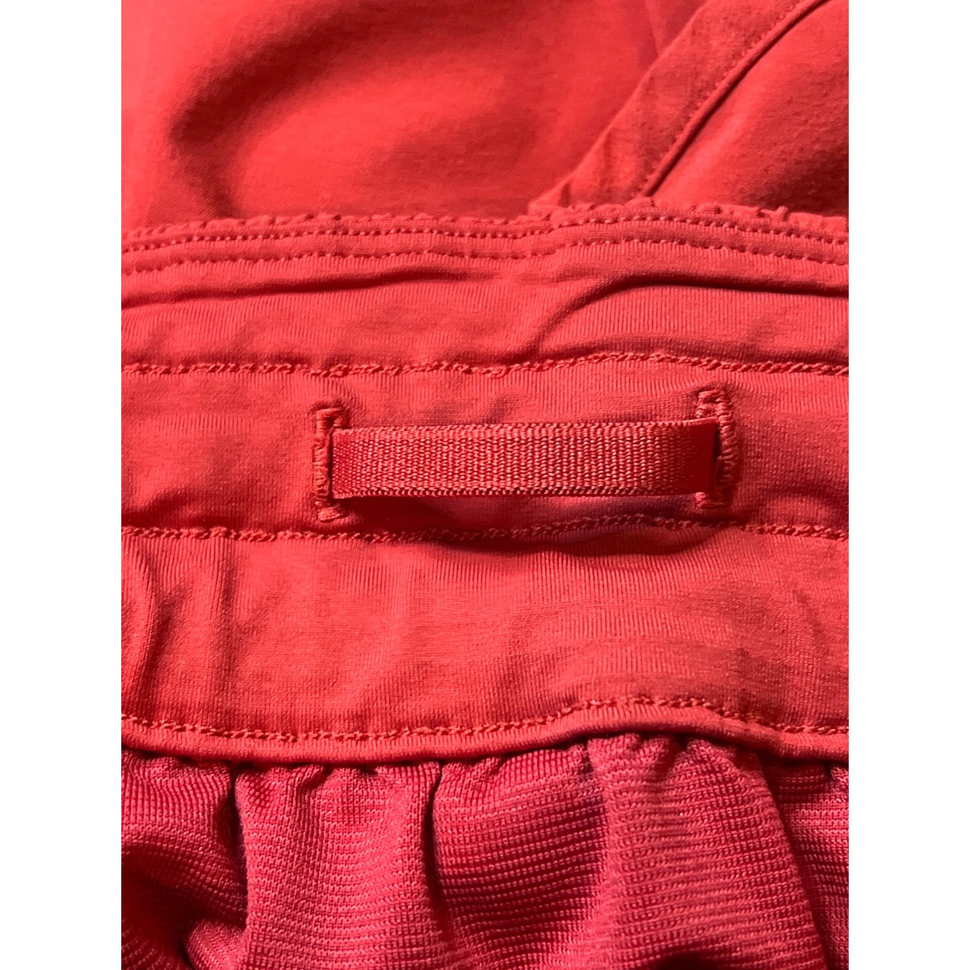 Lululemon 𝓛𝓾𝓵𝓾𝓵𝓮𝓶𝓸𝓷 Tracker Short V *4"Persian Red Size 4 Size 27" / US 4 / IT 40 - 6 Thumbnail