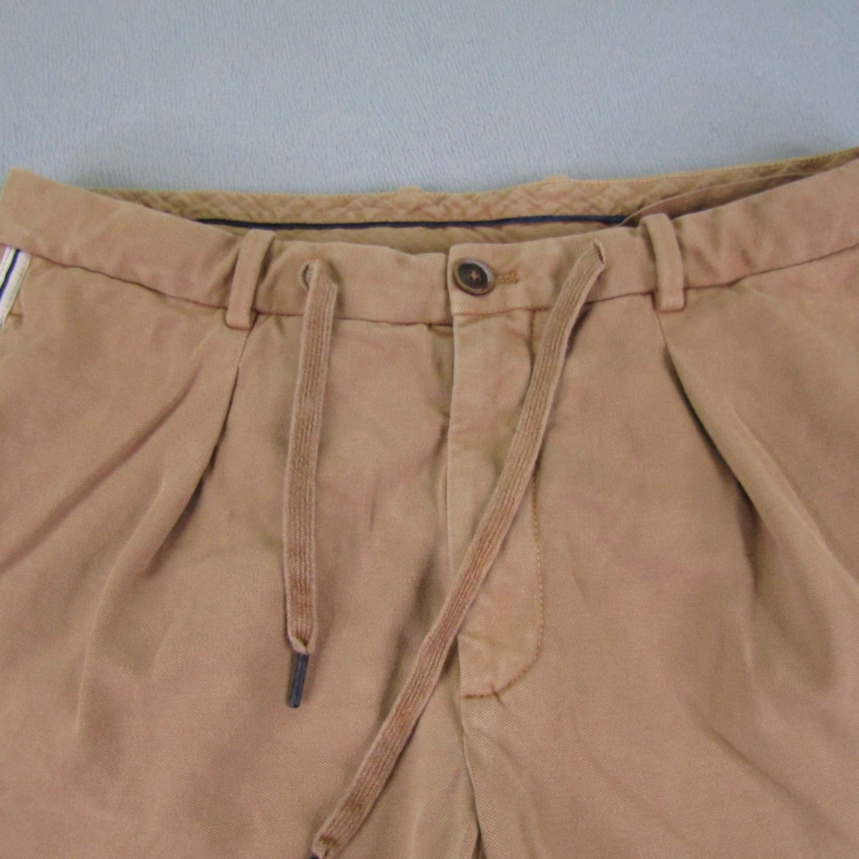 Circolo 1901 Circolo 1901 Shorts Mens 32 Chino Beige Khaki Drawstring Pockets Pleated 8in Inseam Regular Stretch Cap Size US 32 / EU 48 - 3 Thumbnail