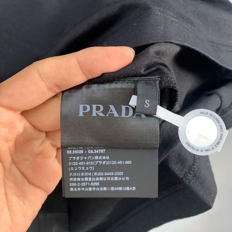 Prada Prada Classic back patch triangle logo T-shirt 2502-Nextarr Size US S / EU 44-46 / 1 - 5 Thumbnail