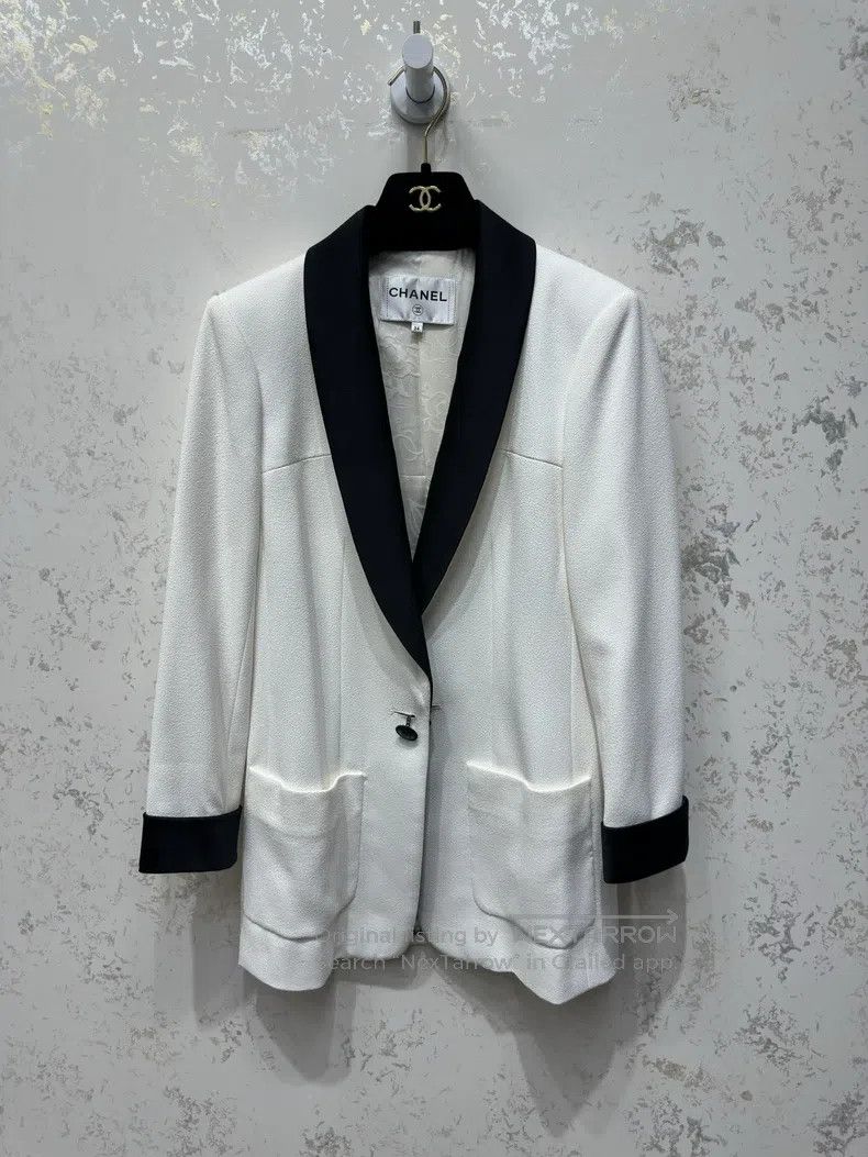Chanel White and black suit jacket