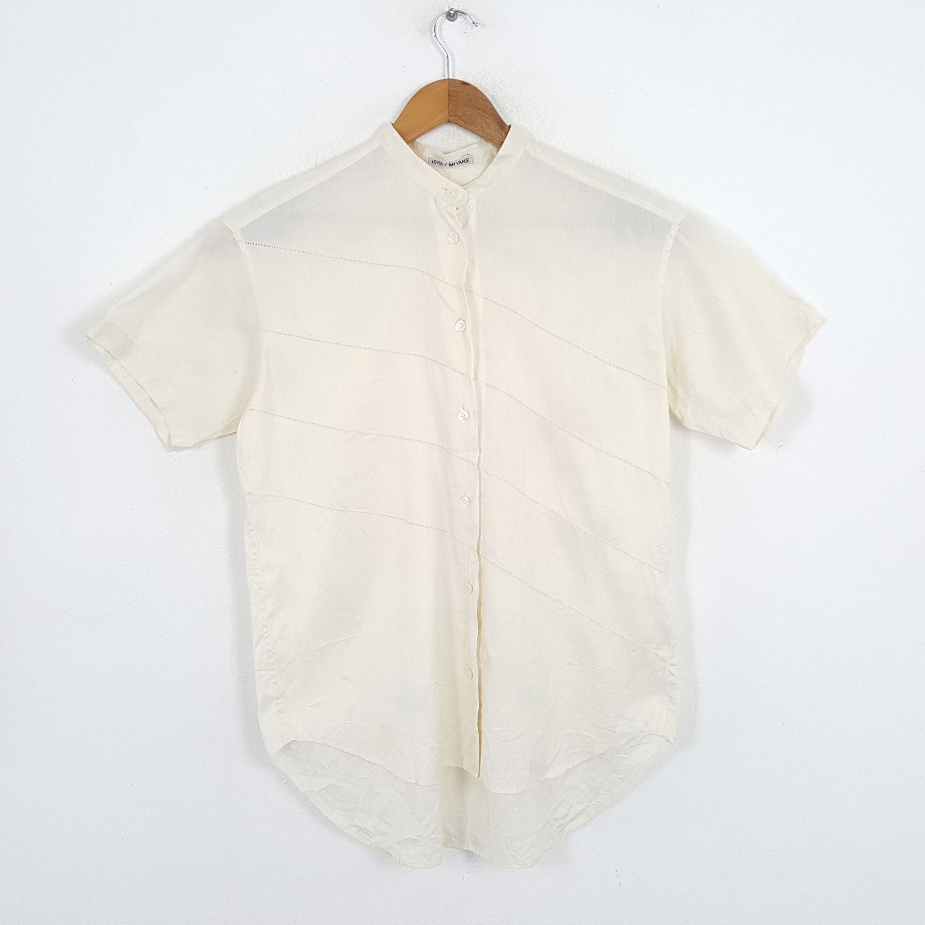 Issey Miyake × Japanese Brand × Vintage Vintage ISSEY MIYAKE Japanese Fashion Brand Button Shirts Size US M / EU 48-50 / 2 - 1 Thumbnail