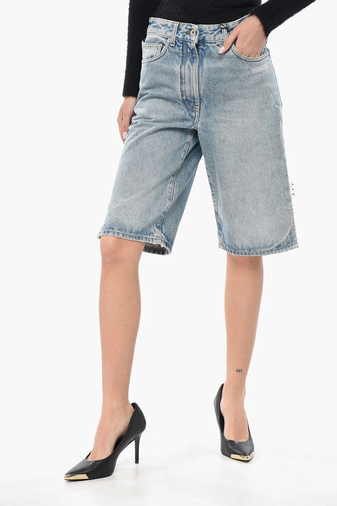 Off-White og1mm0426 5-Pocket Light Wash Denim Short in Light Blue Size 26" / US 2 / IT 38 - 1 Thumbnail