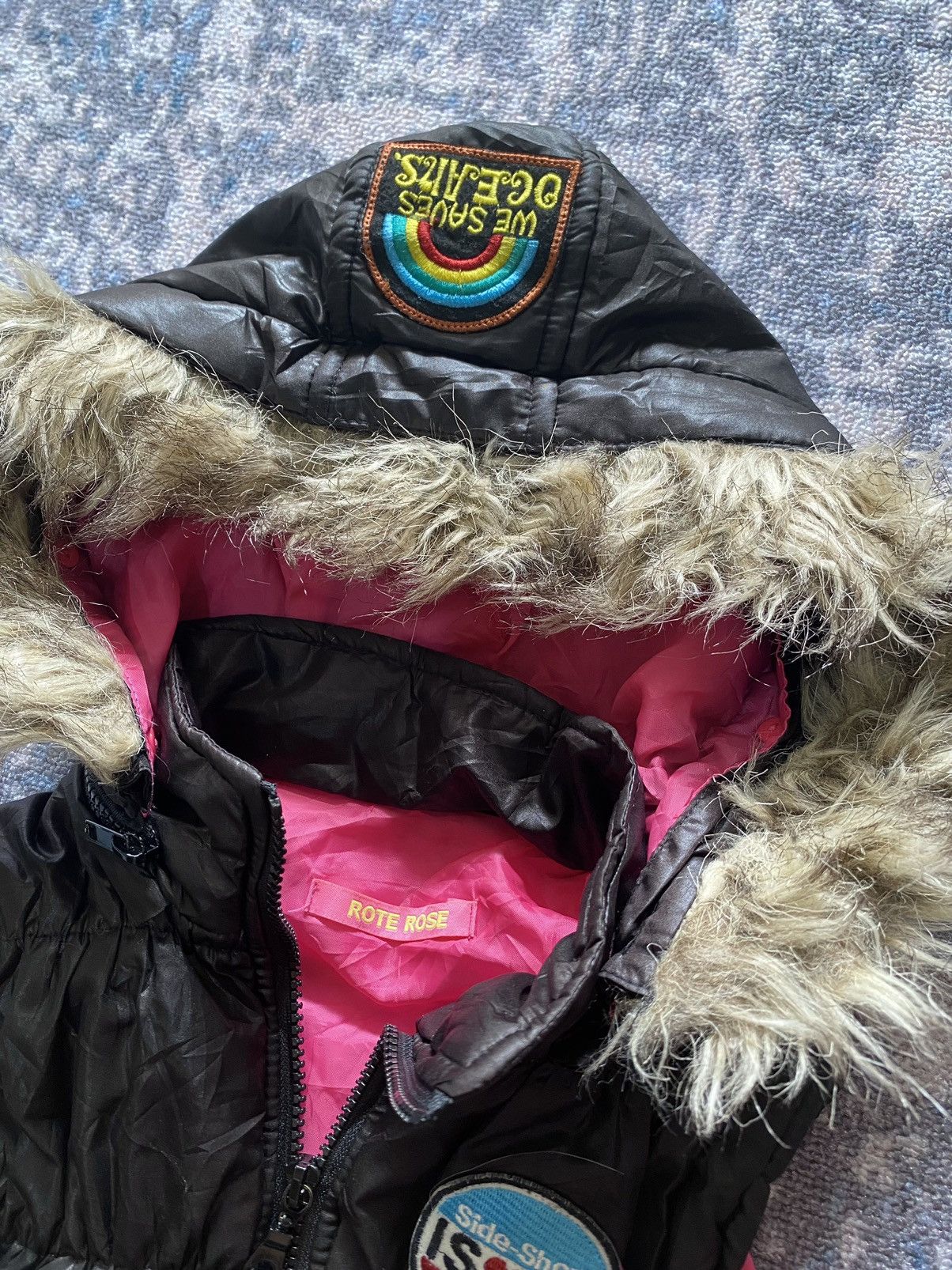 Beauty Beast Japanes Rote Rose Vest Puffer Ifsix Gothic Style Size US S / EU 44-46 / 1 - 4 Thumbnail