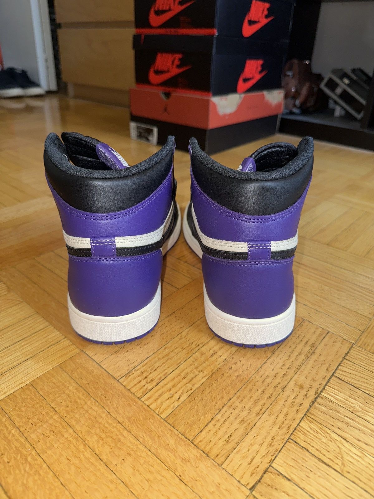 Jordan Brand Jordan 1 Court Purple 1.0 Size 9.5 Size US 9.5 / EU 42-43 - 4 Thumbnail