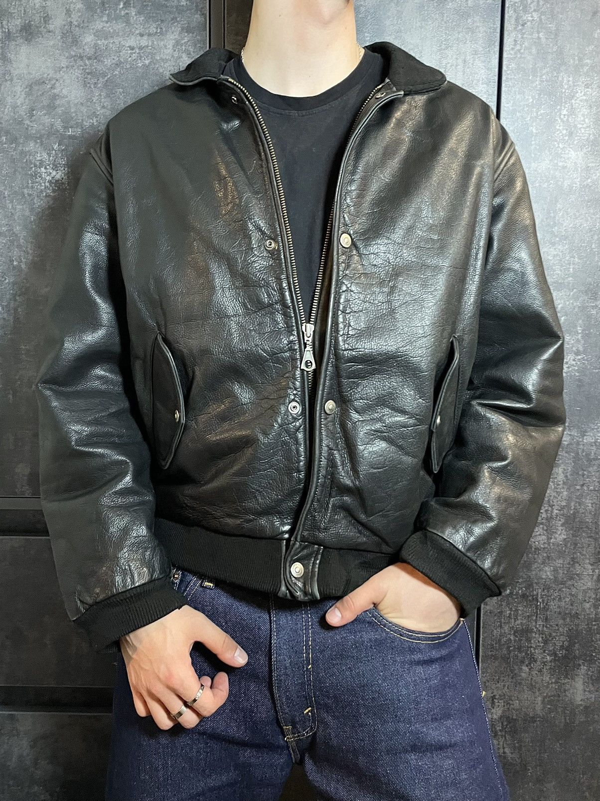 ジャケット・アウター 90s vintage fade leather bomber jacket Men's 90'S Vintage Bomber Leather Jacket