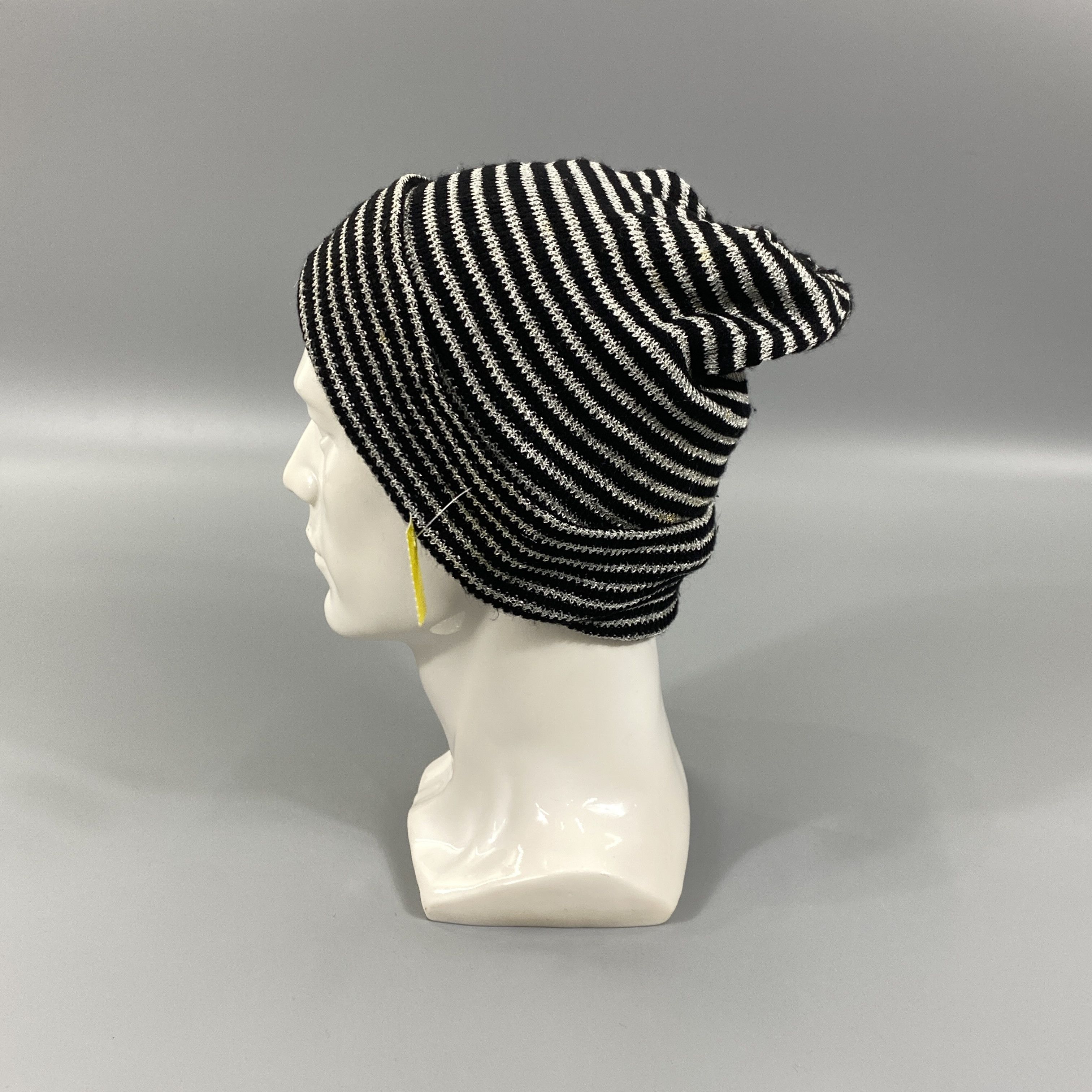 Japanese Brand Black And White Stripe Snow Cap Hat -BN867 Size ONE SIZE - 1 Thumbnail