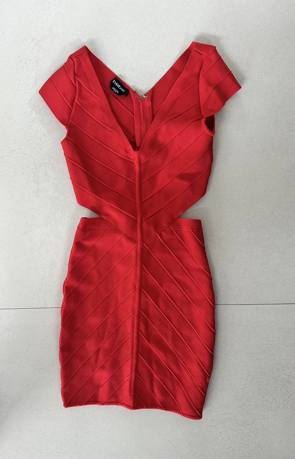 Bebe BEBE RED HIBISCUS BANDAGE CUTOUT MYA MITRED DRESS SIZE XS Size XS / US 0-2 / IT 36-38 - 5 Thumbnail