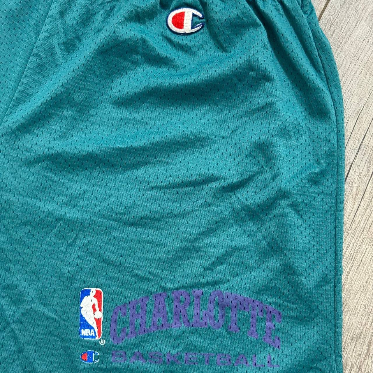 Champion Vintage 90s Champion Charlotte Hornets NBA Shorts Size US 34 / EU 50 - 2 Thumbnail