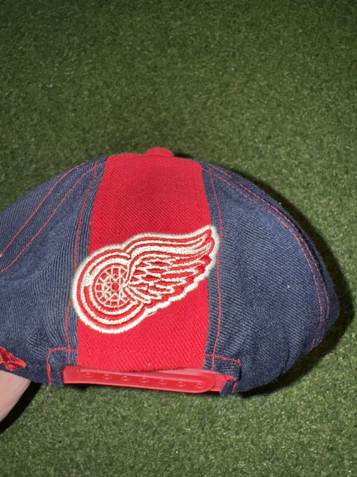 NHL Vintage Detroit Red Wings snapback Size ONE SIZE - 2 Thumbnail