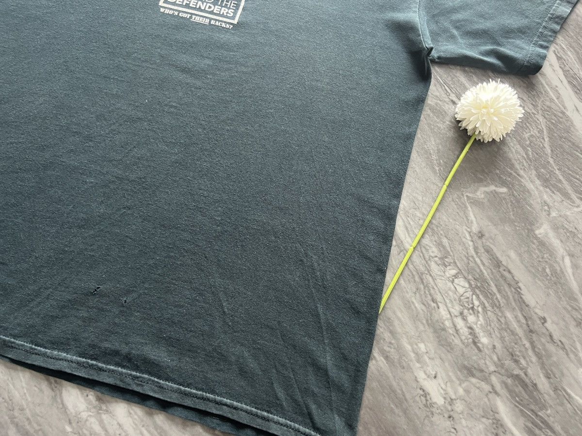 Other × Vintage Defend The Defender : Who Got Their Back Size US L / EU 52-54 / 3 - 3 Thumbnail