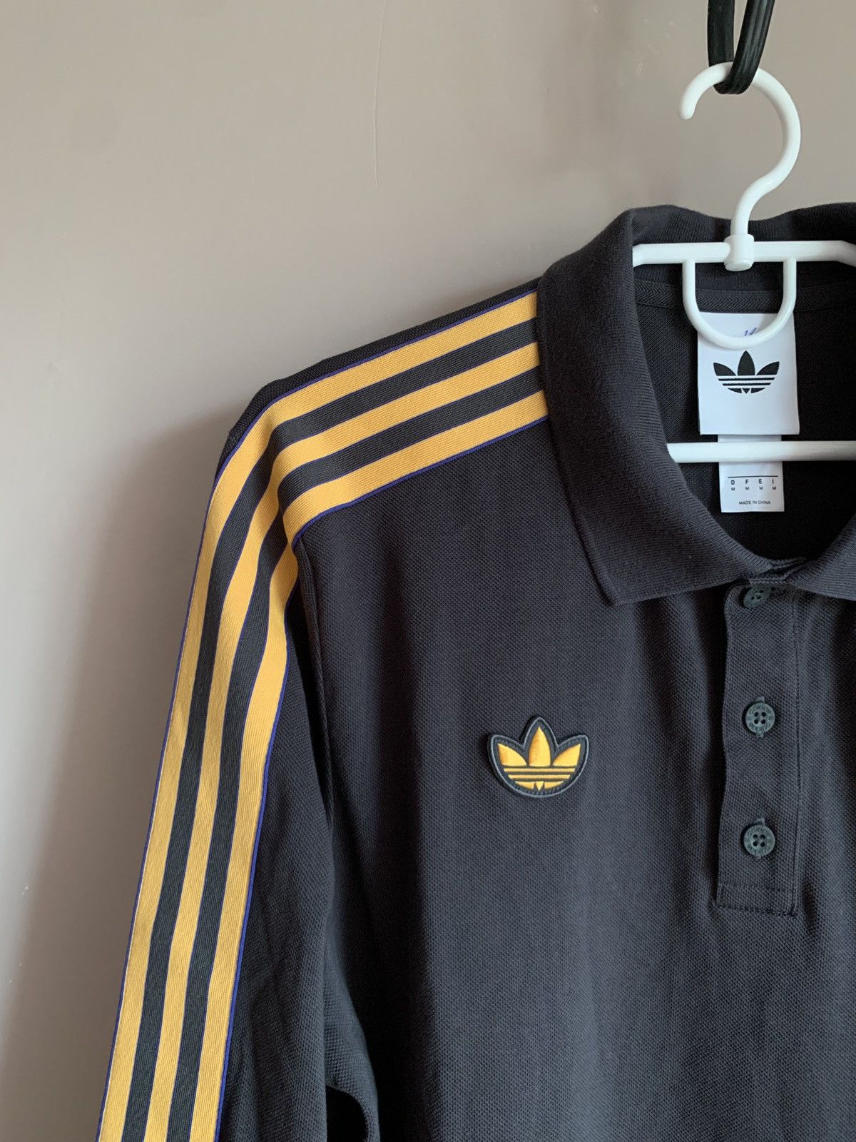 Adidas Manchester United Soccer Jersey Retro Adidas Originals Sz M Size US M / EU 48-50 / 2 - 3 Thumbnail