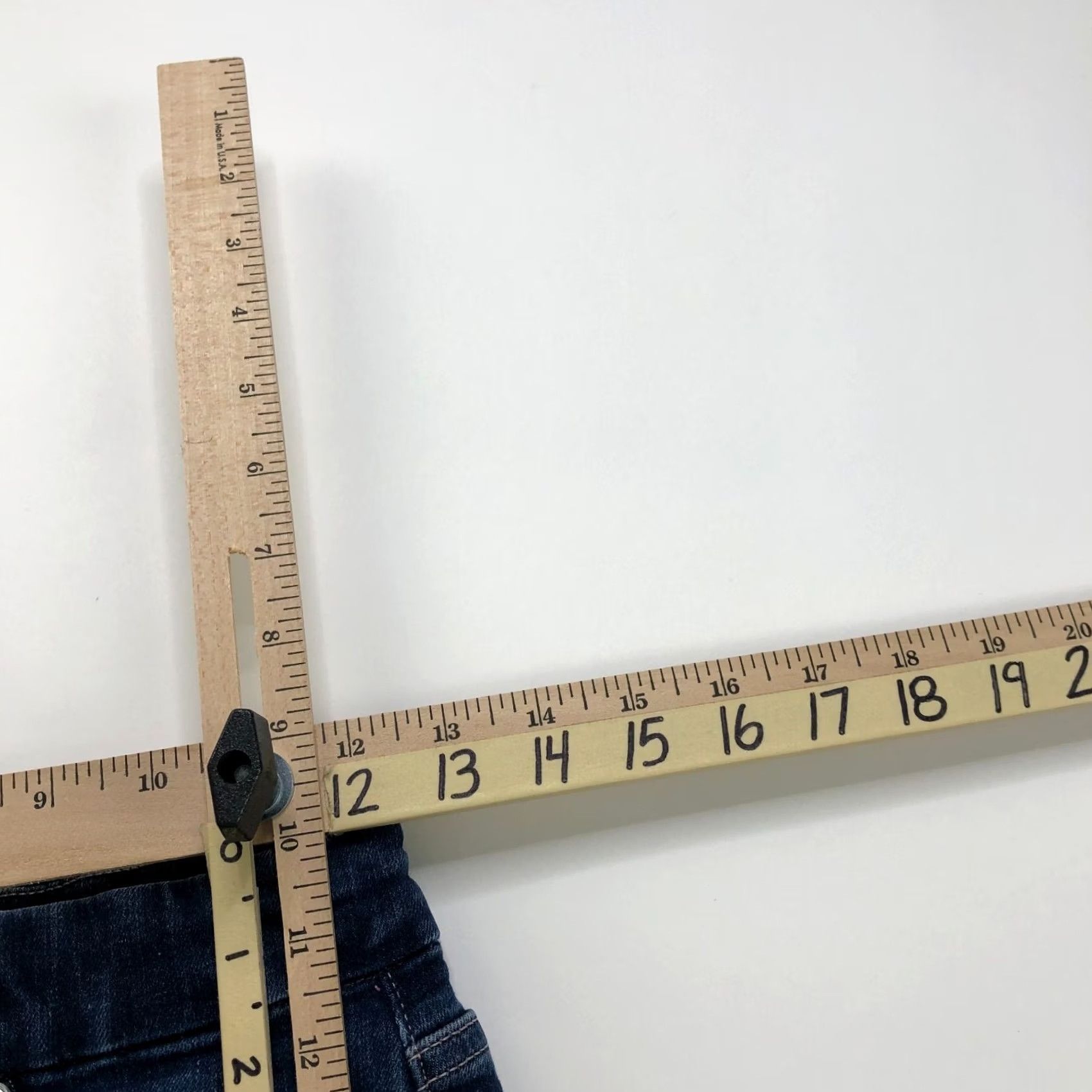 Good American Good American Good Legs Crop Jeans Shirt? Size 27" / US 4 / IT 40 - 6 Thumbnail
