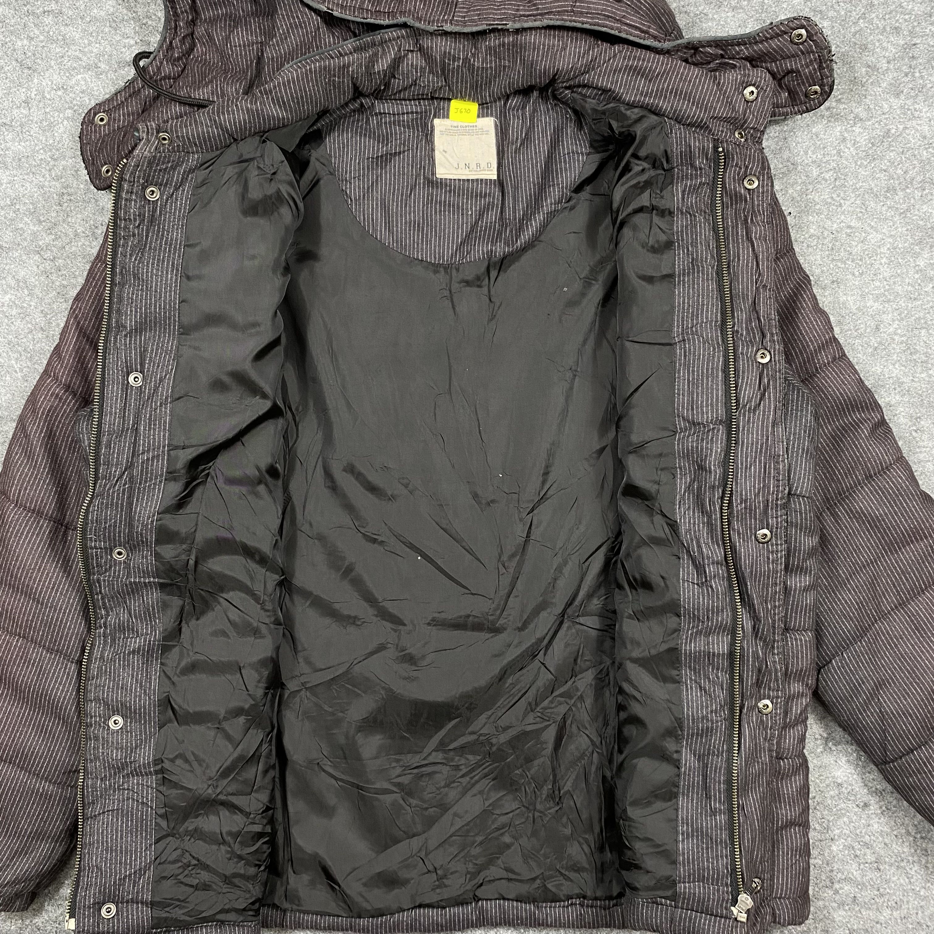 Vintage VTG 2009 J.N.R.D Pinstripe Hooded Puffer Jacket-J670 Size US M / EU 48-50 / 2 - 3 Thumbnail
