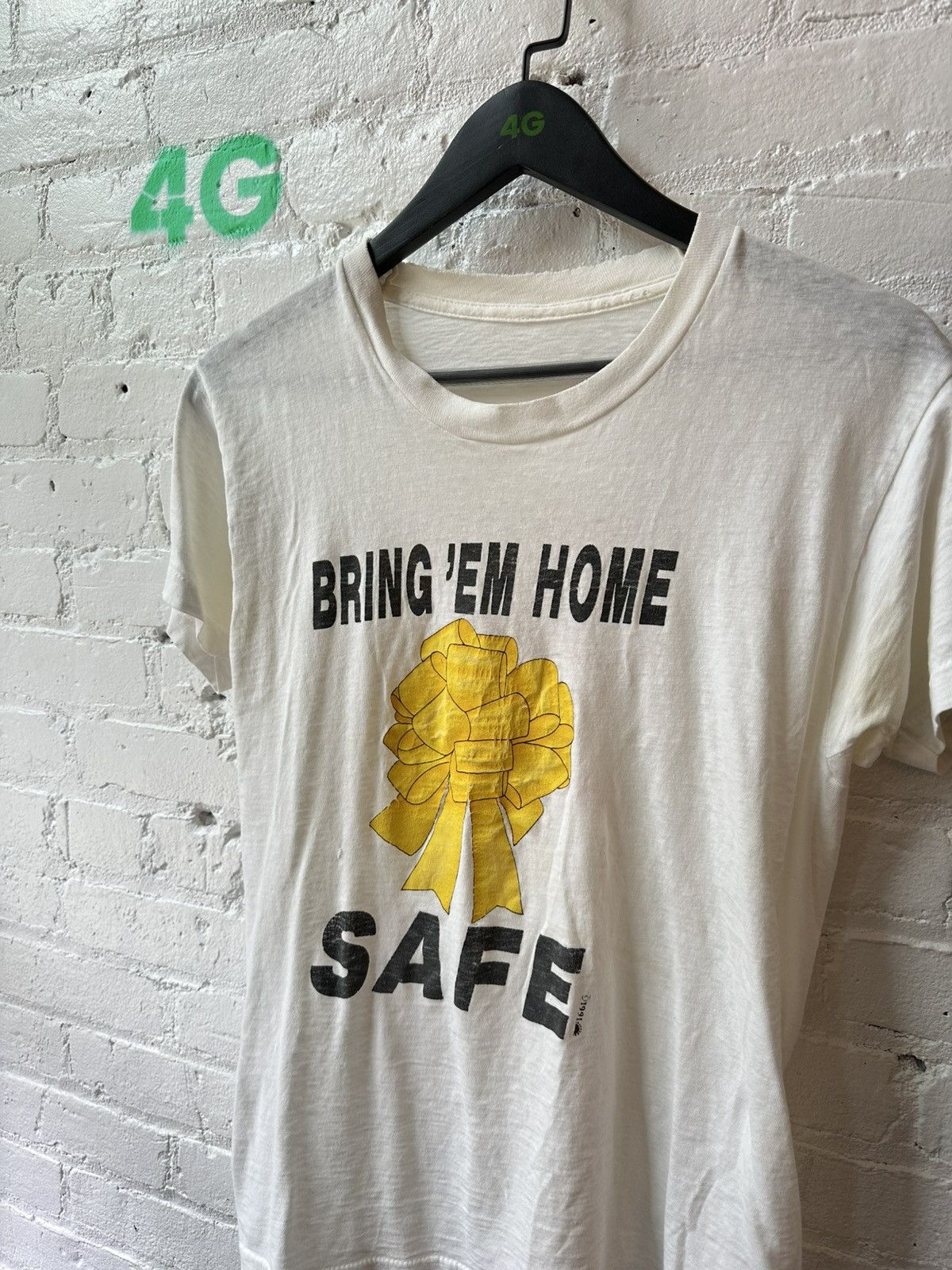 Vintage VINTAGE BRING EM HOME SAFE FADED T Size US M / EU 48-50 / 2 - 1 Thumbnail