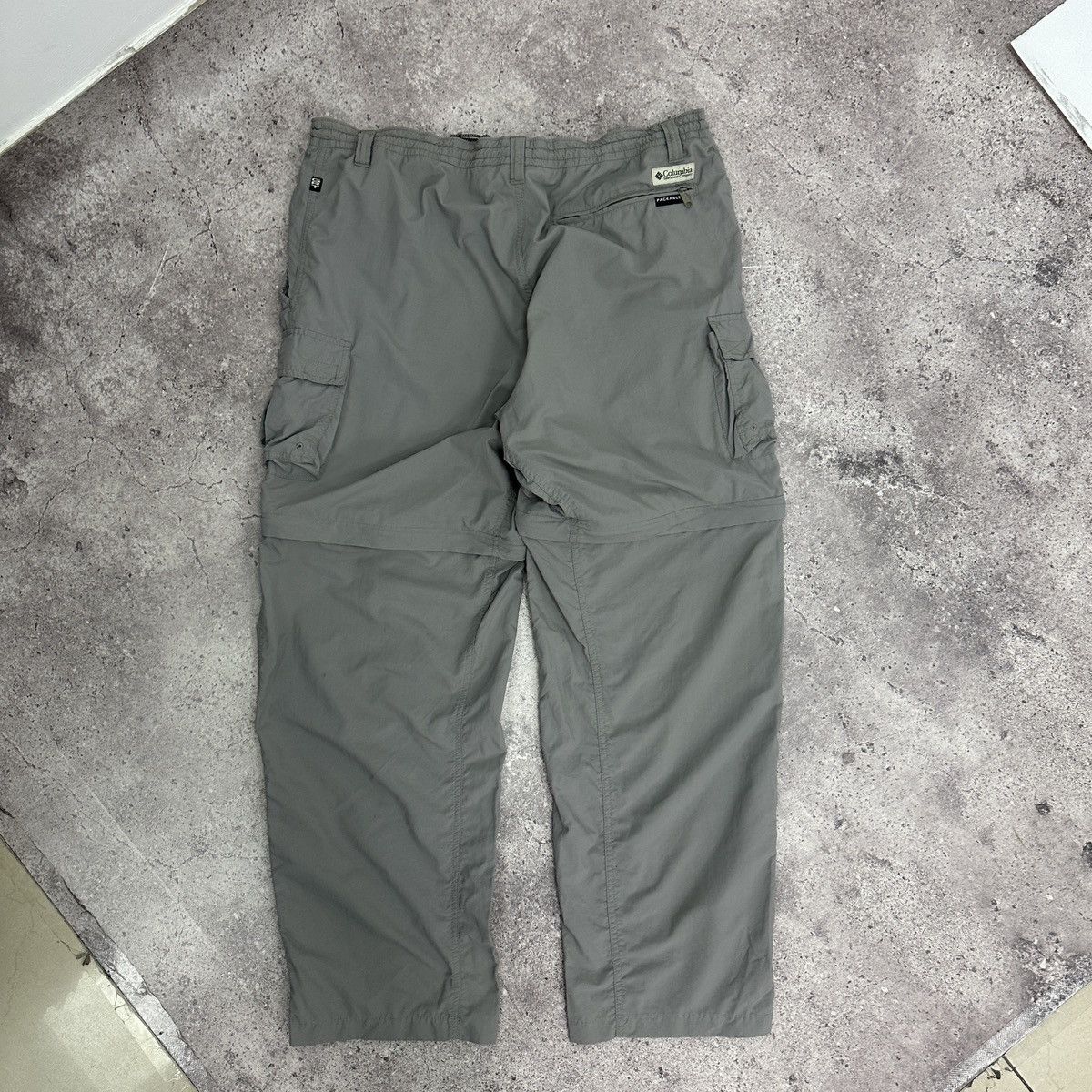 Columbia Vintage 00s Columbia Outdoor cargo transformer pants y2k og Size US 34 / EU 50 - 2 Thumbnail
