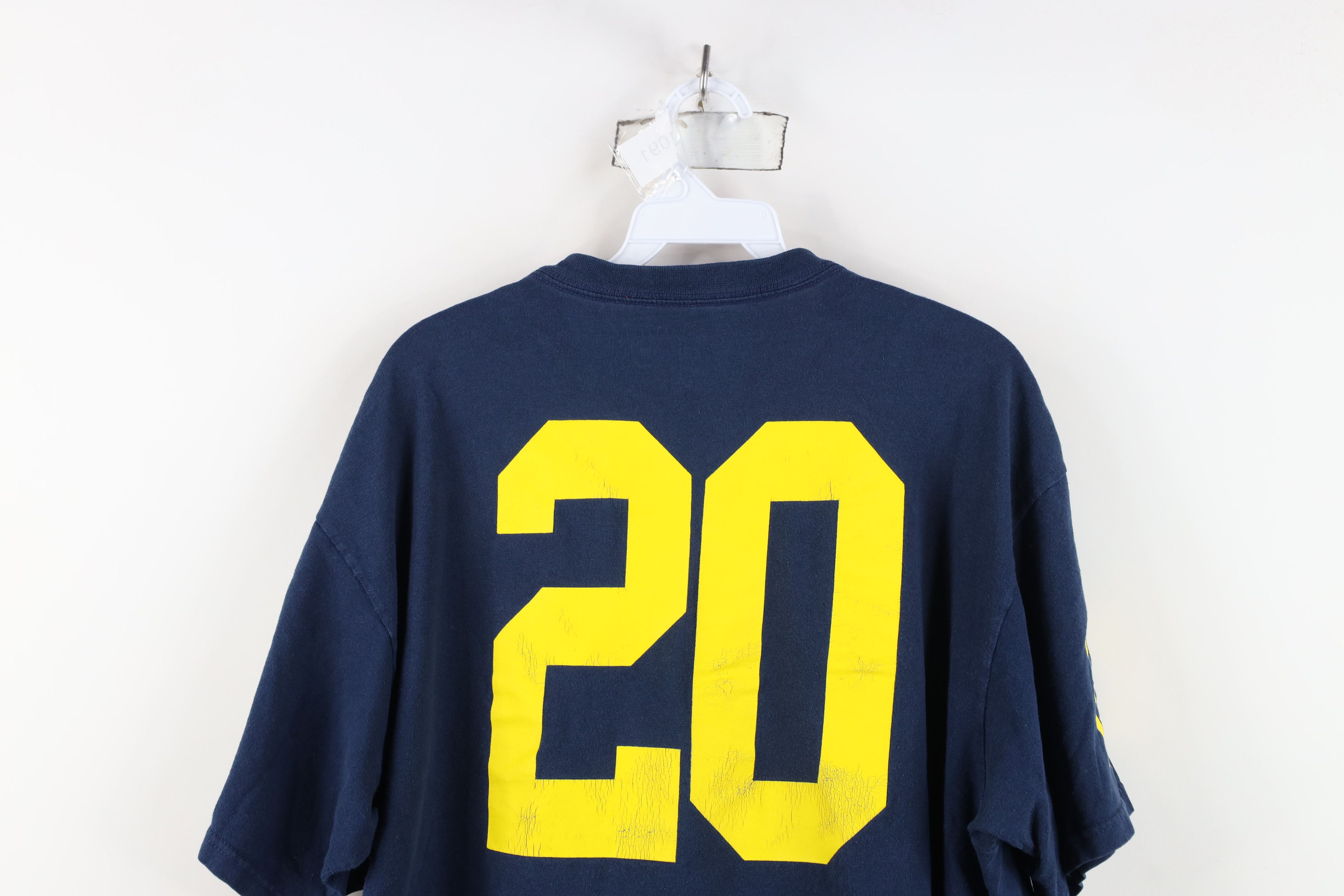 Nike Vintage Nike Swoosh University Michigan Football T-Shirt Size US L / EU 52-54 / 3 - 14 Thumbnail